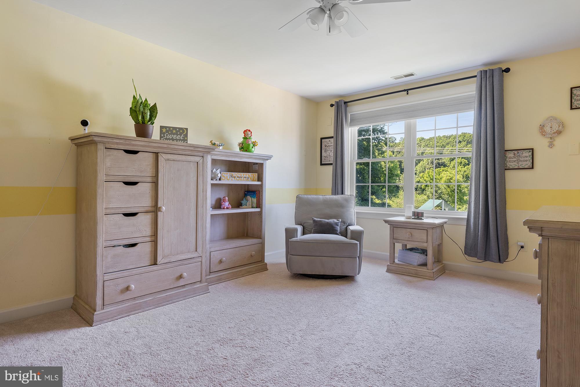 VILLAGE GREEN ESTATES - Residential