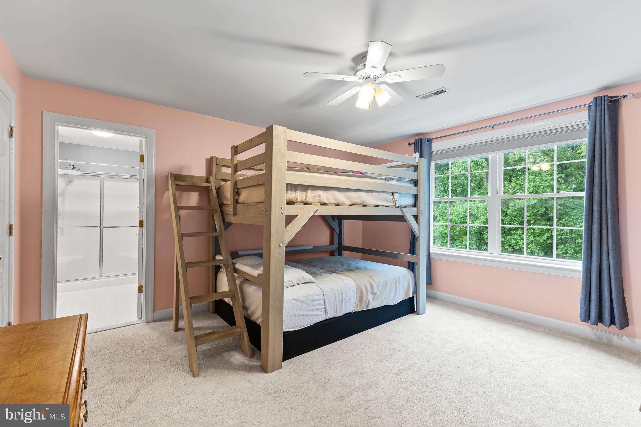 VILLAGE GREEN ESTATES - Residential