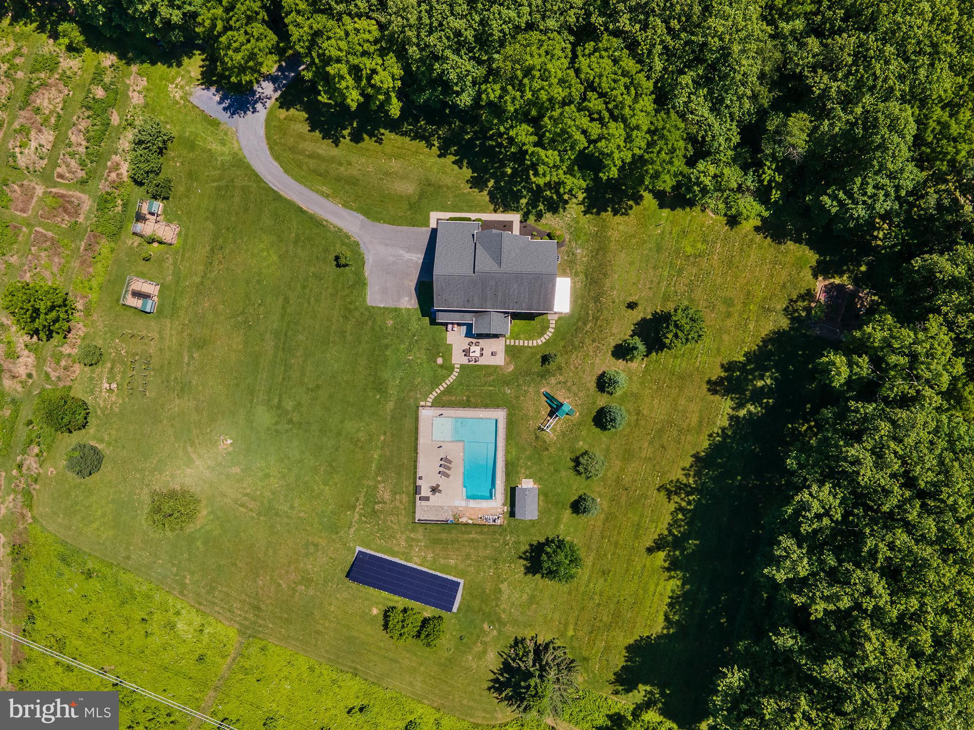 VILLAGE GREEN ESTATES - Residential