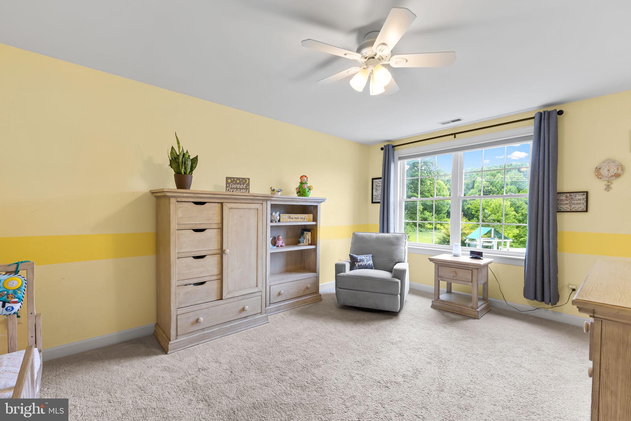 VILLAGE GREEN ESTATES - Residential