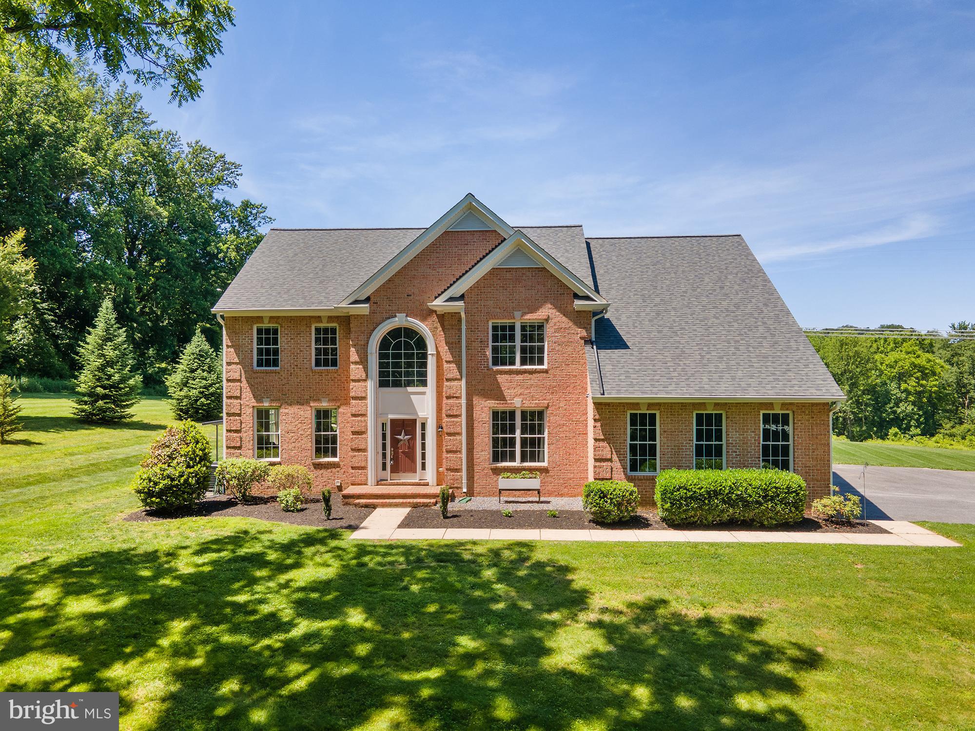 VILLAGE GREEN ESTATES - Residential