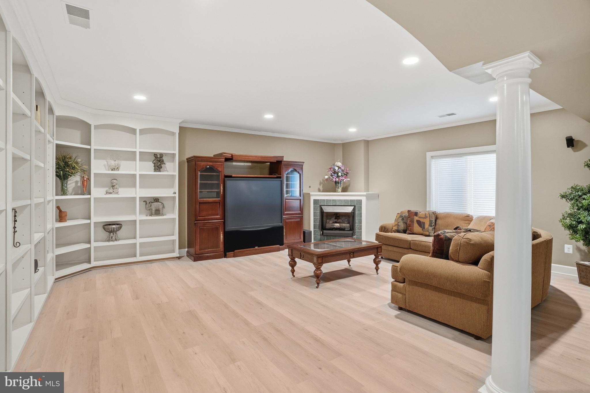 ESTATES AT WYNDHAM HILLS - Residential