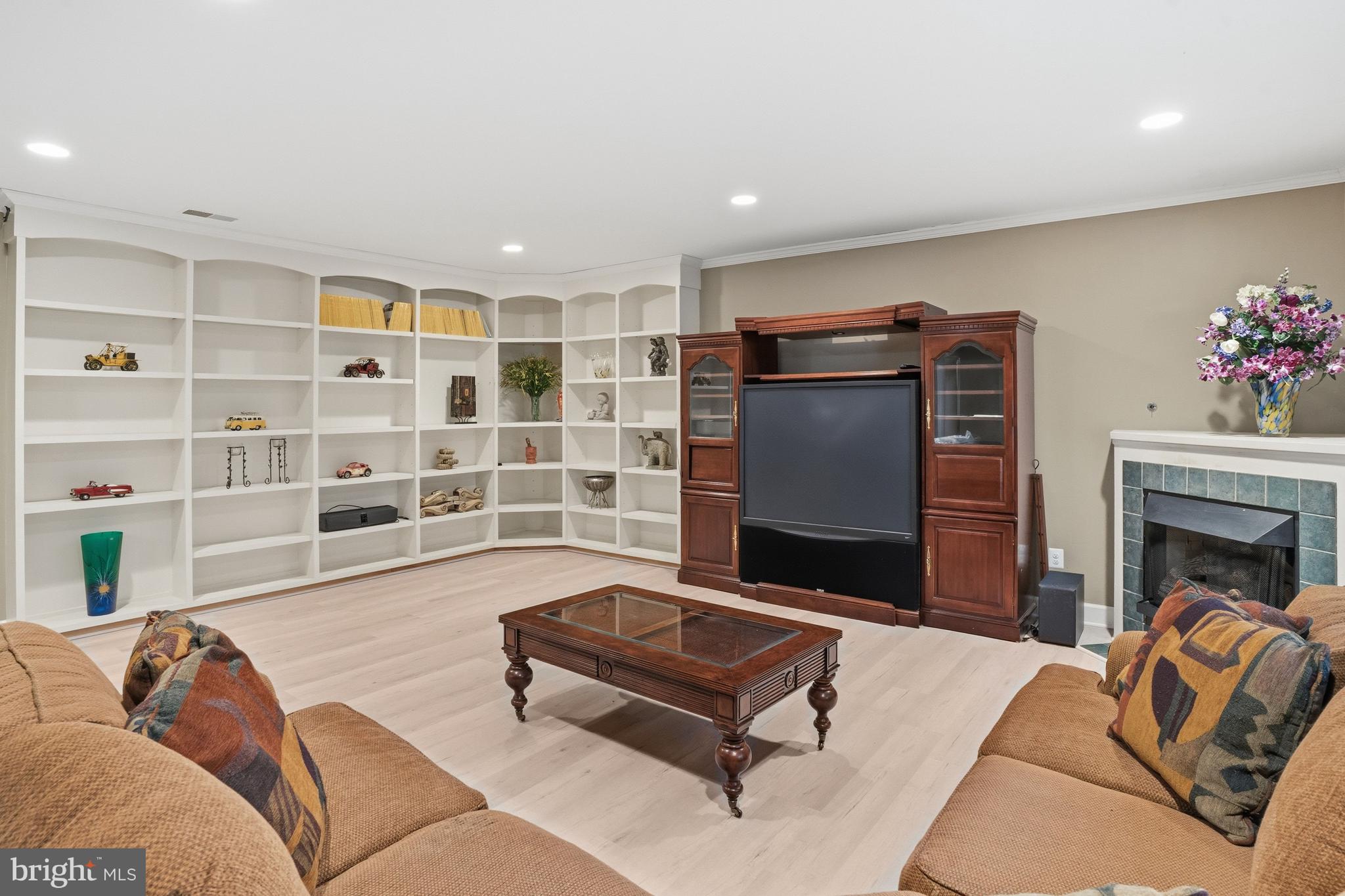 ESTATES AT WYNDHAM HILLS - Residential