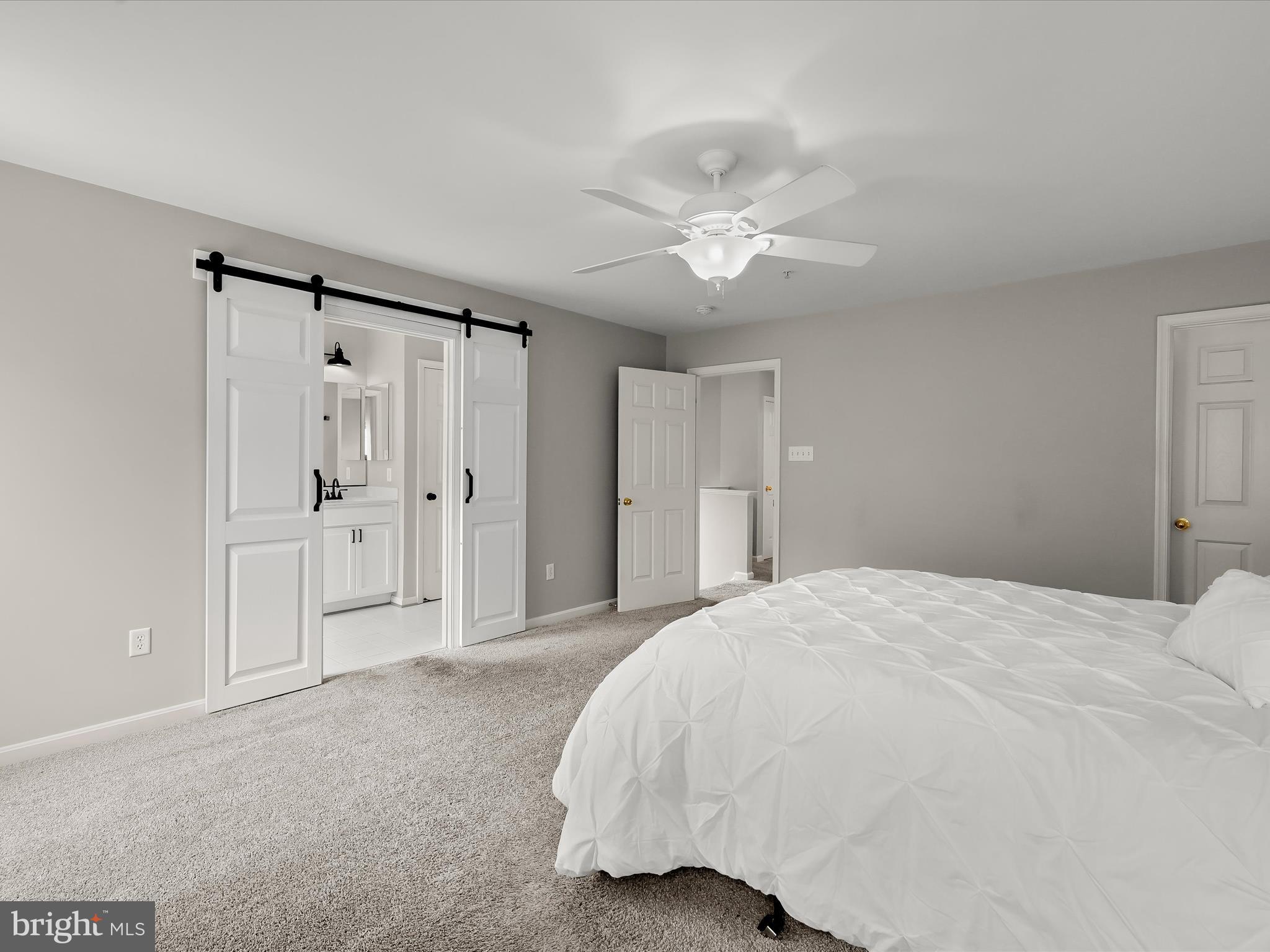 TWIN ARCH CROSSING - Residential