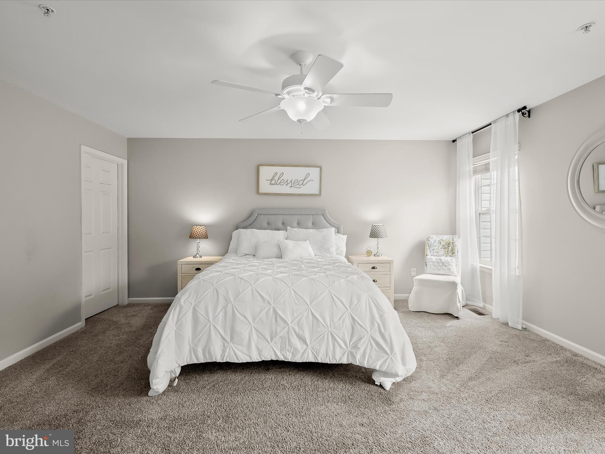 TWIN ARCH CROSSING - Residential