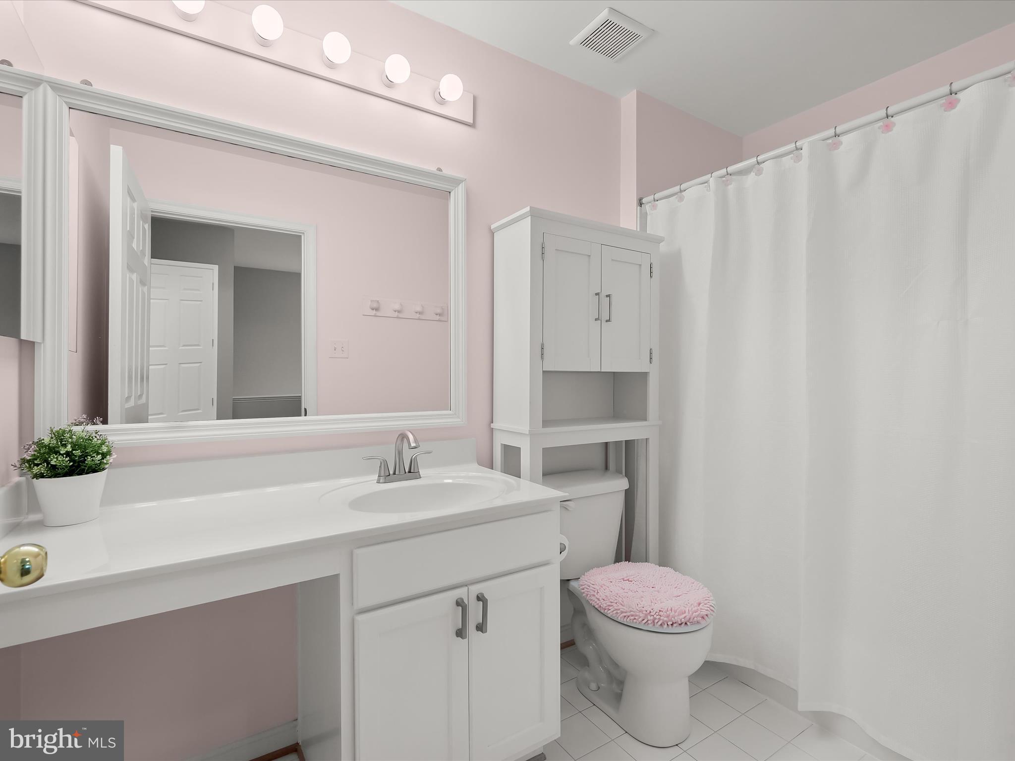 TWIN ARCH CROSSING - Residential