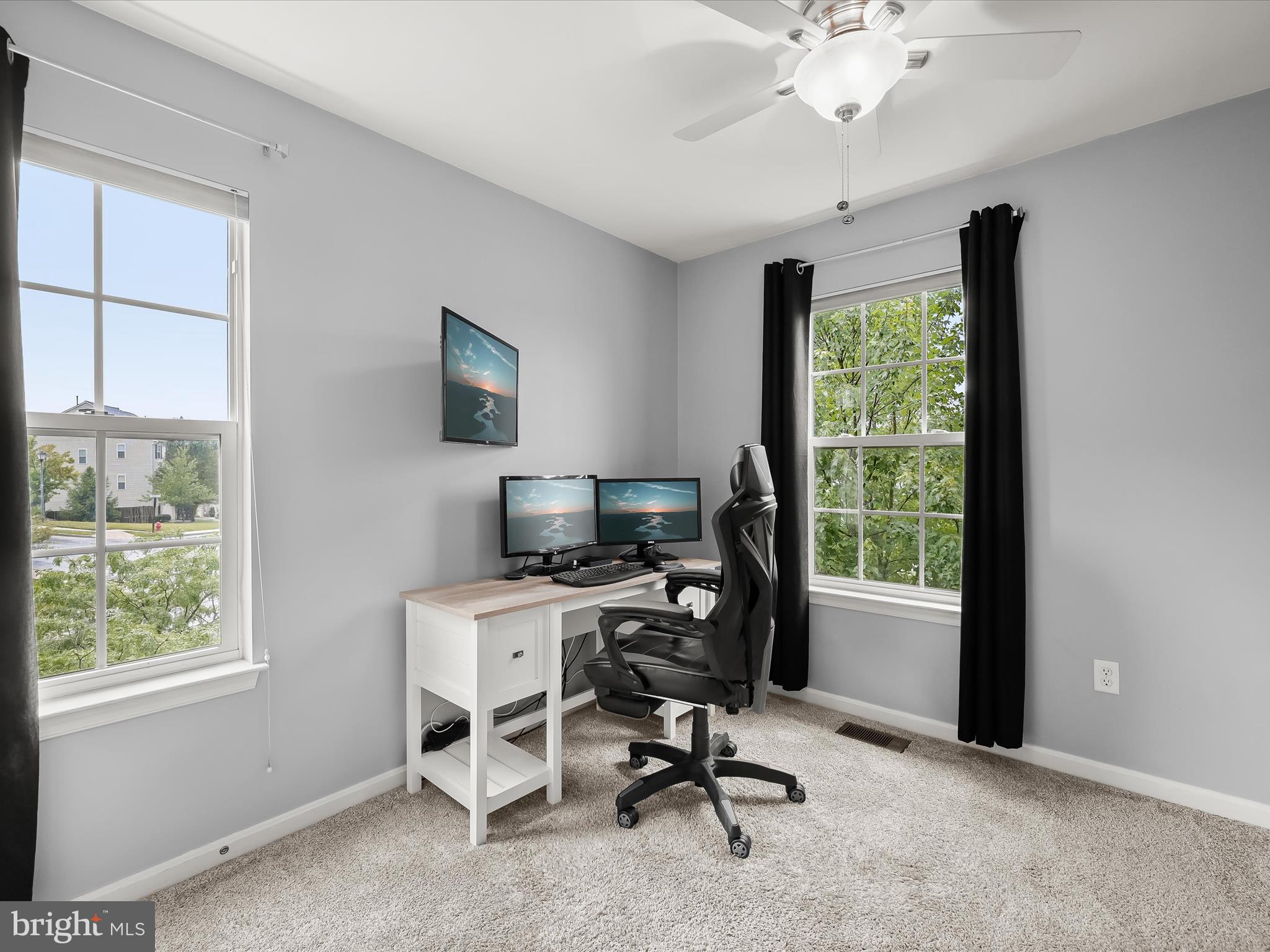 TWIN ARCH CROSSING - Residential