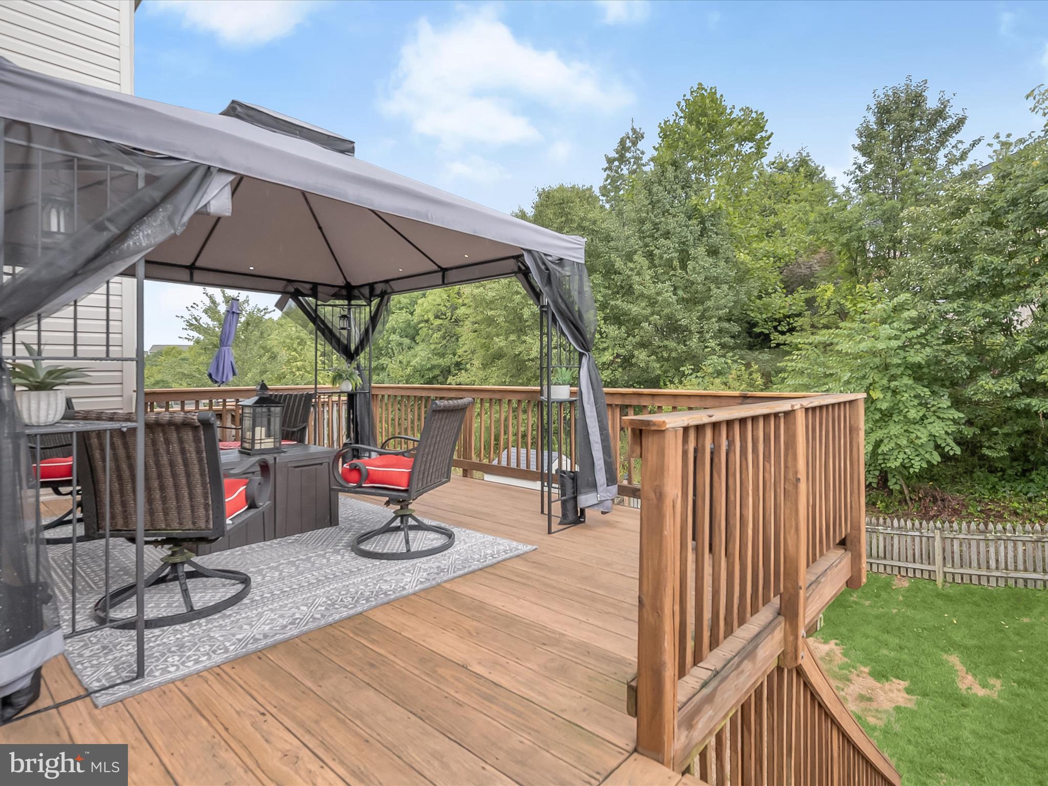 TWIN ARCH CROSSING - Residential