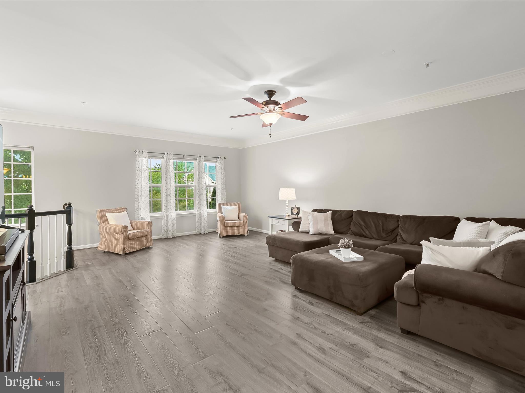 TWIN ARCH CROSSING - Residential