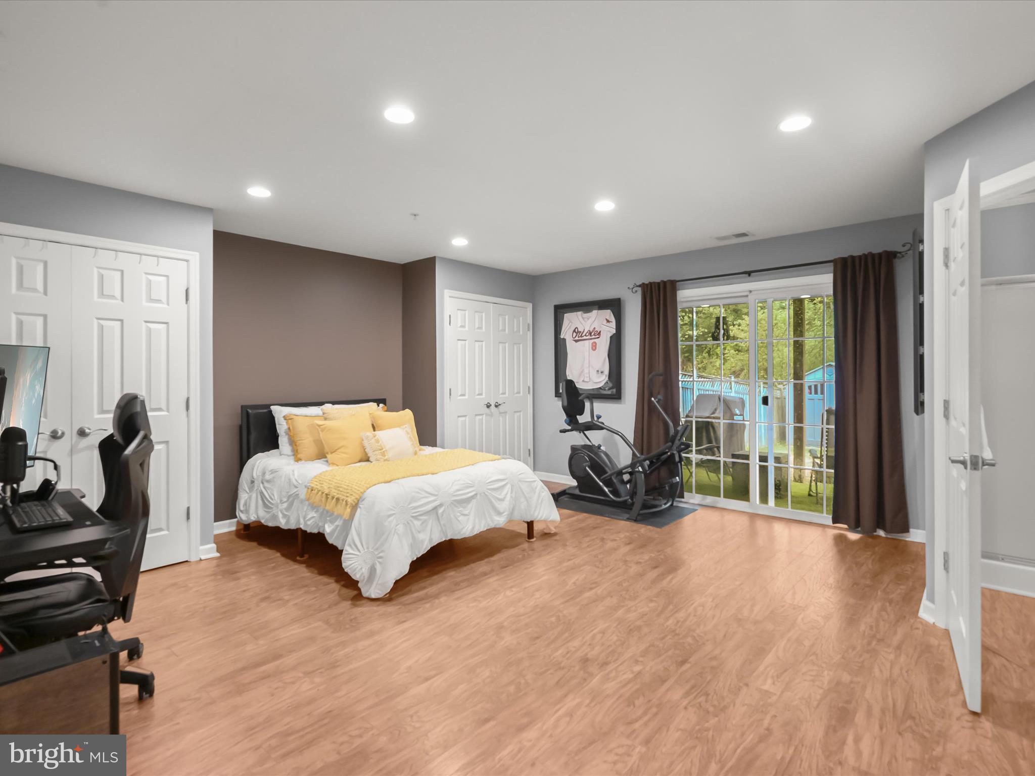 TWIN ARCH CROSSING - Residential