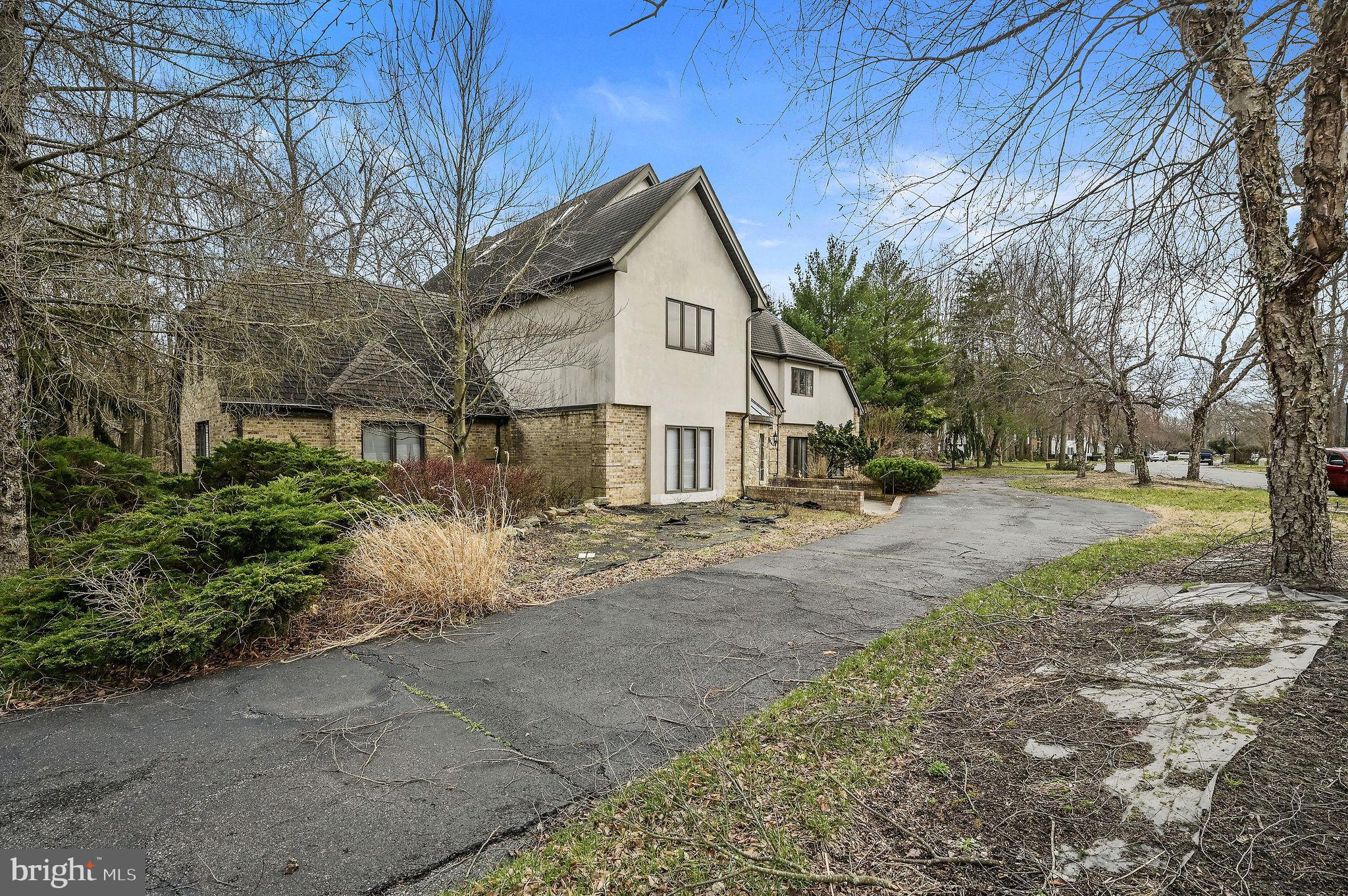 FOX MDWS - Residential