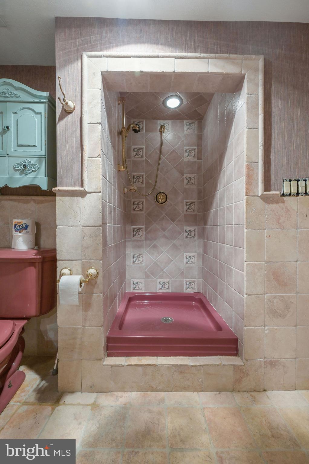 FOX MDWS - Residential