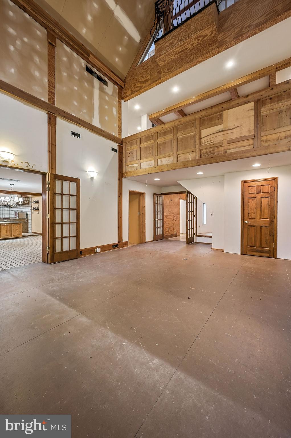 FOX MDWS - Residential