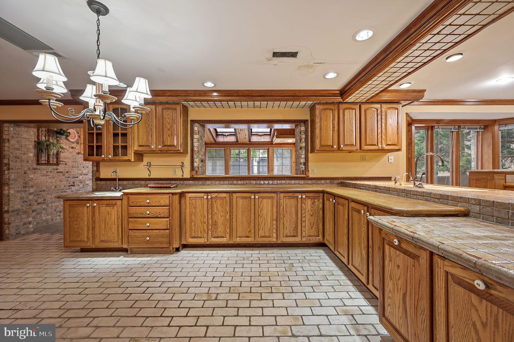 FOX MDWS - Residential