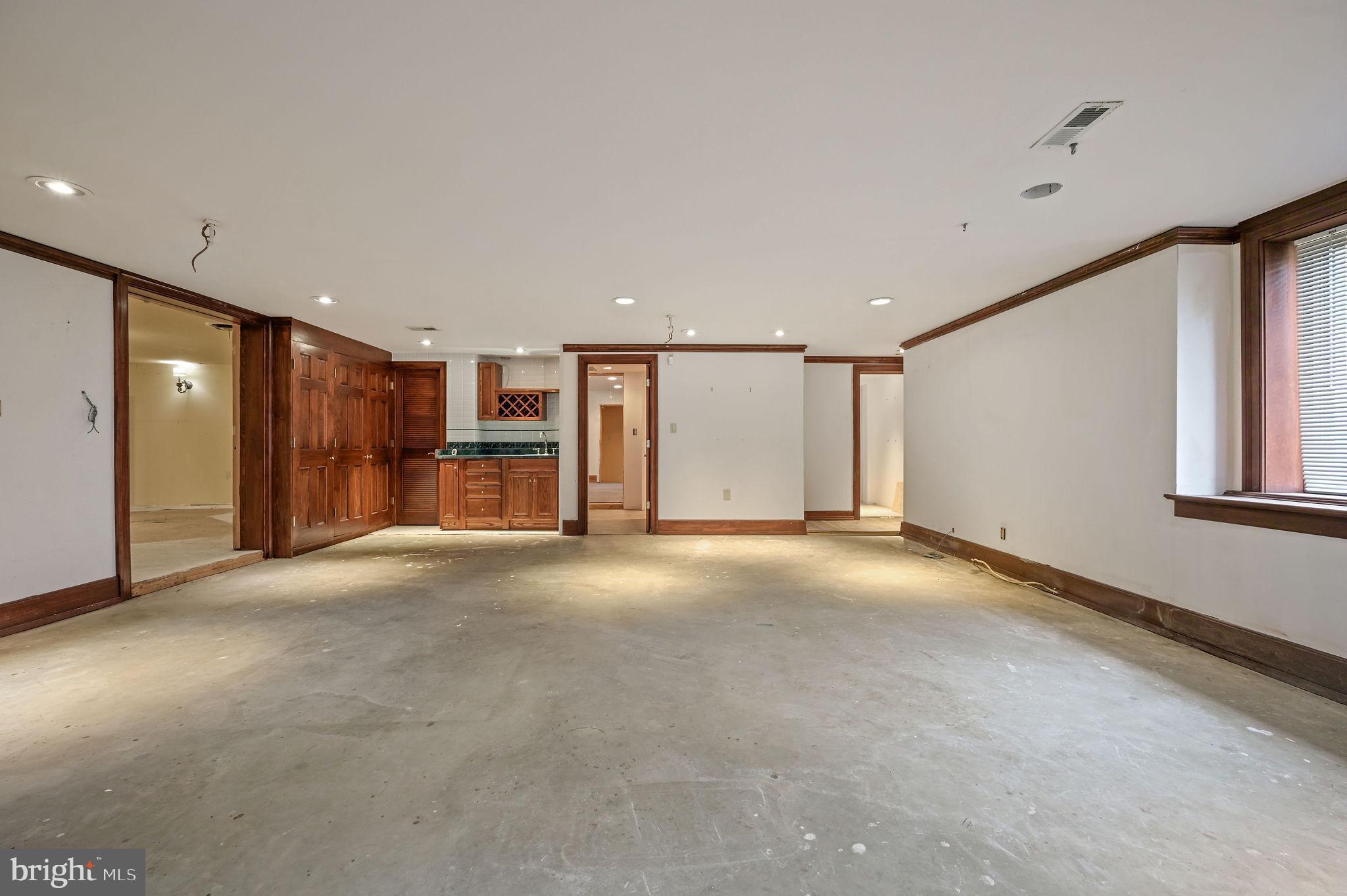 FOX MDWS - Residential