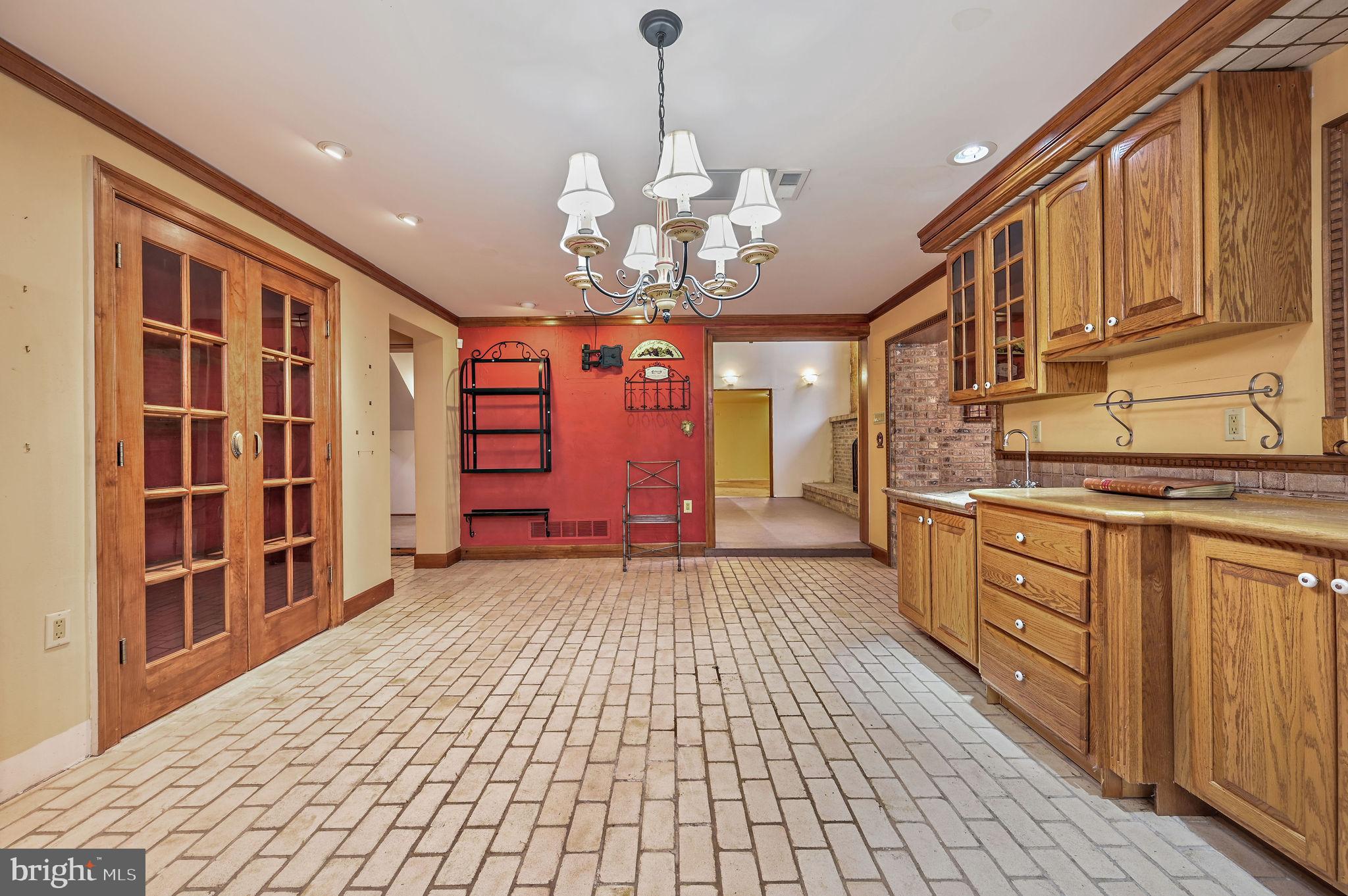 FOX MDWS - Residential