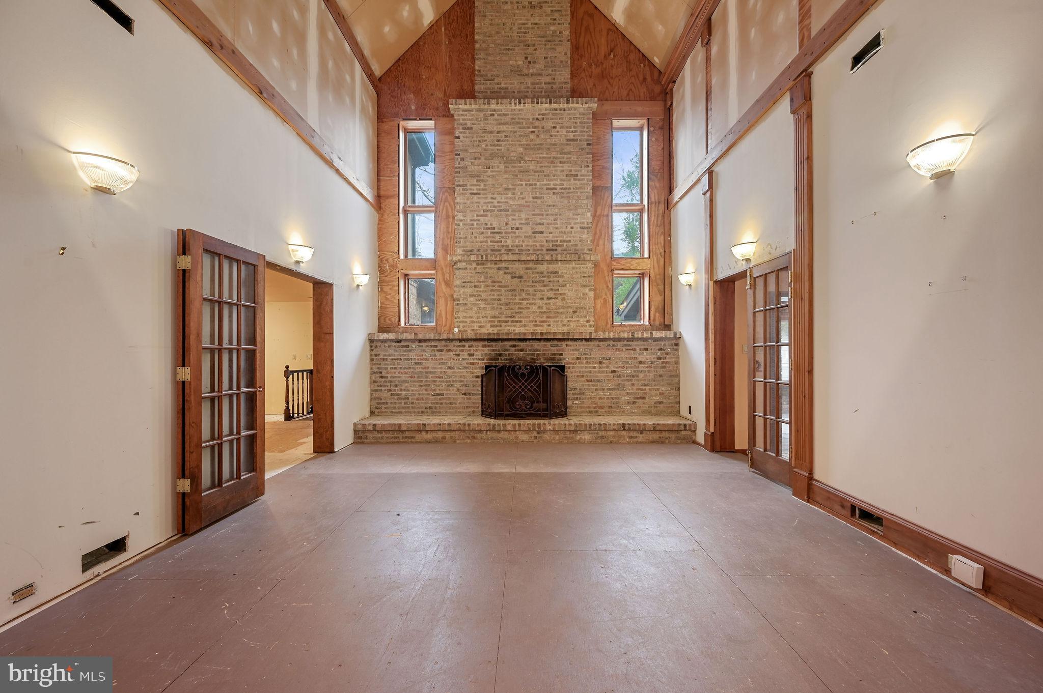 FOX MDWS - Residential