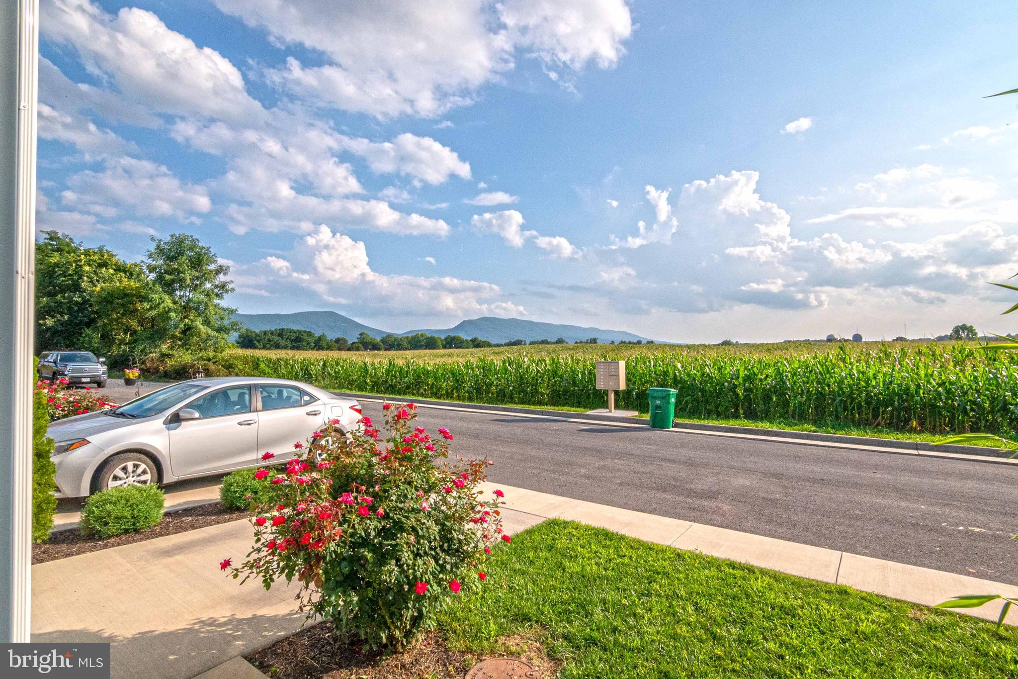 PARKSIDE VILLAGE - Residential