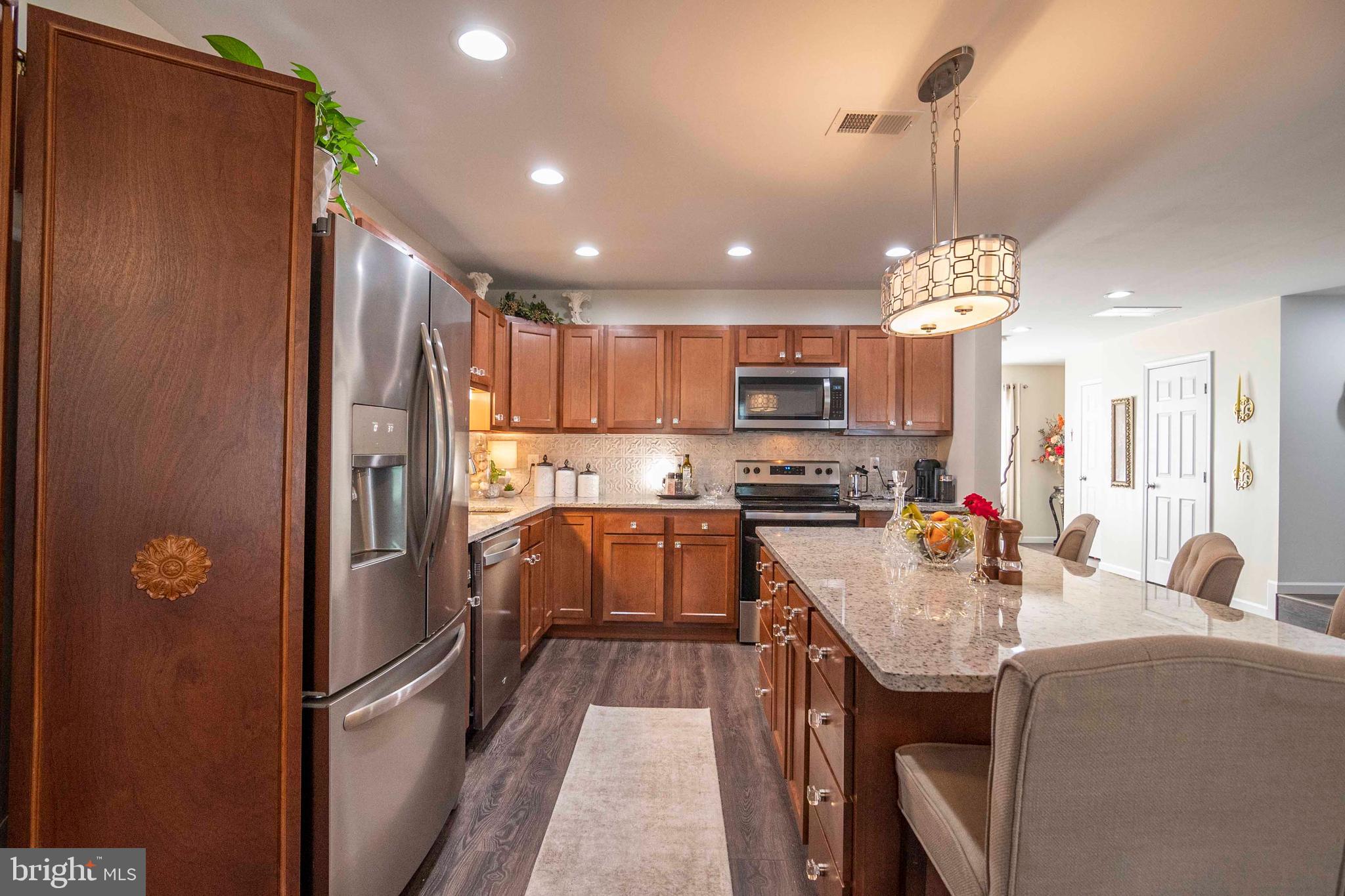 PARKSIDE VILLAGE - Residential