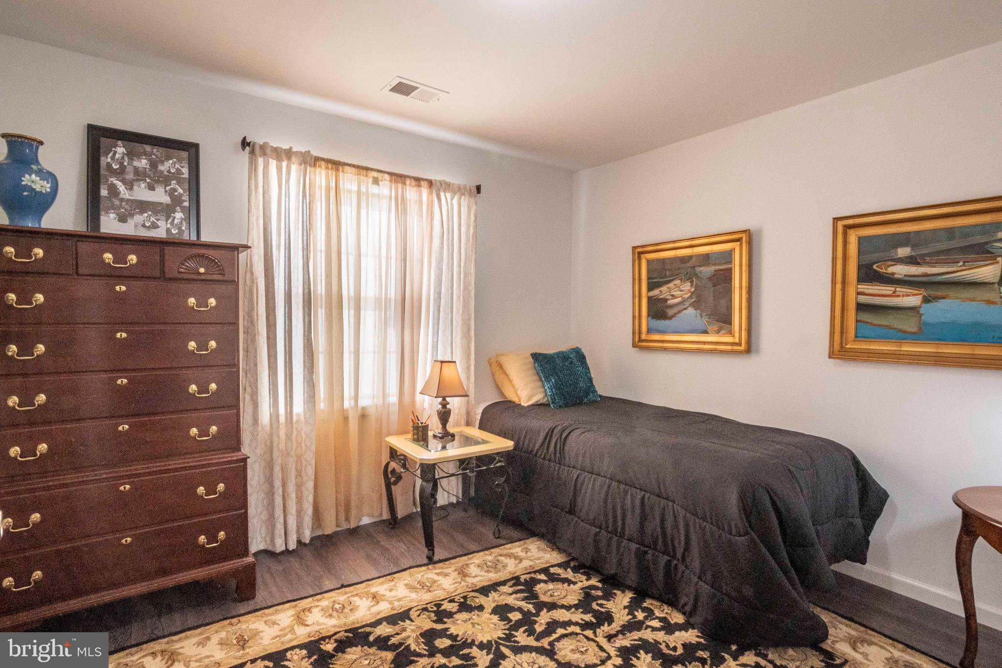 PARKSIDE VILLAGE - Residential