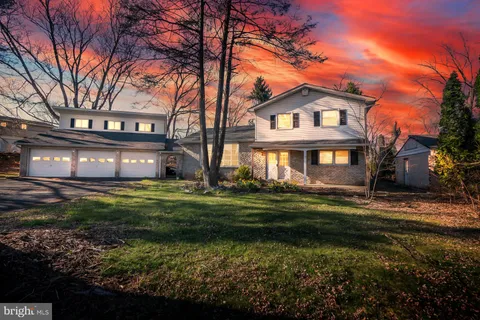 5833 Hill Drive, Allentown, PA MLS: PALH2011508