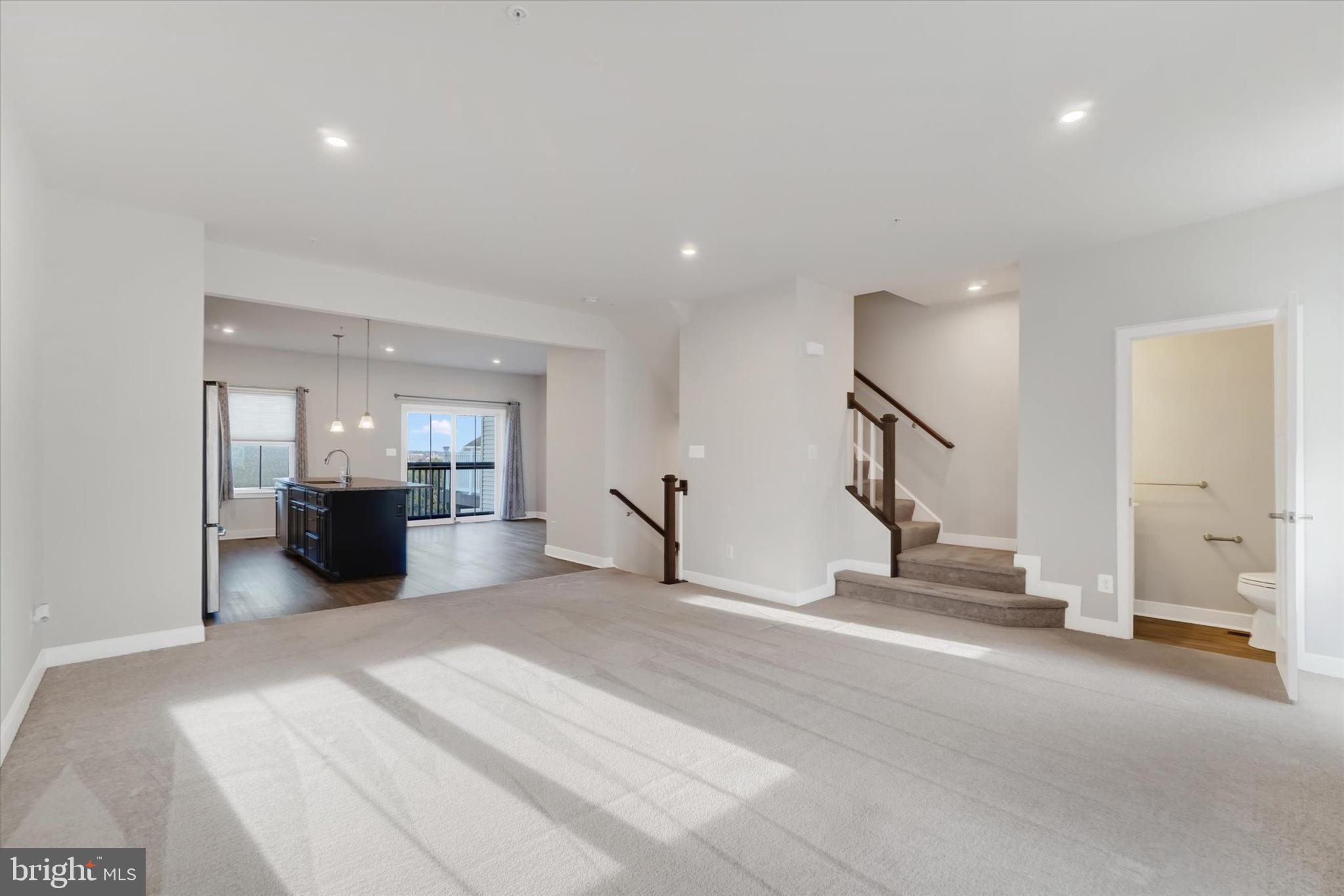 REGENTS GLEN TOWNHOME - Residential