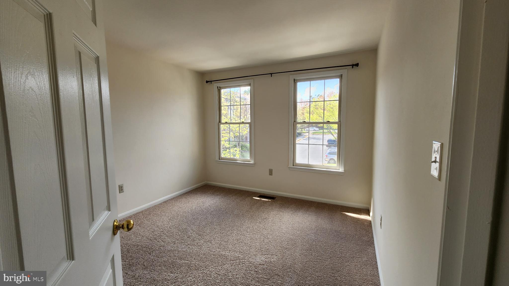 KINGSTOWNE - Residential Lease