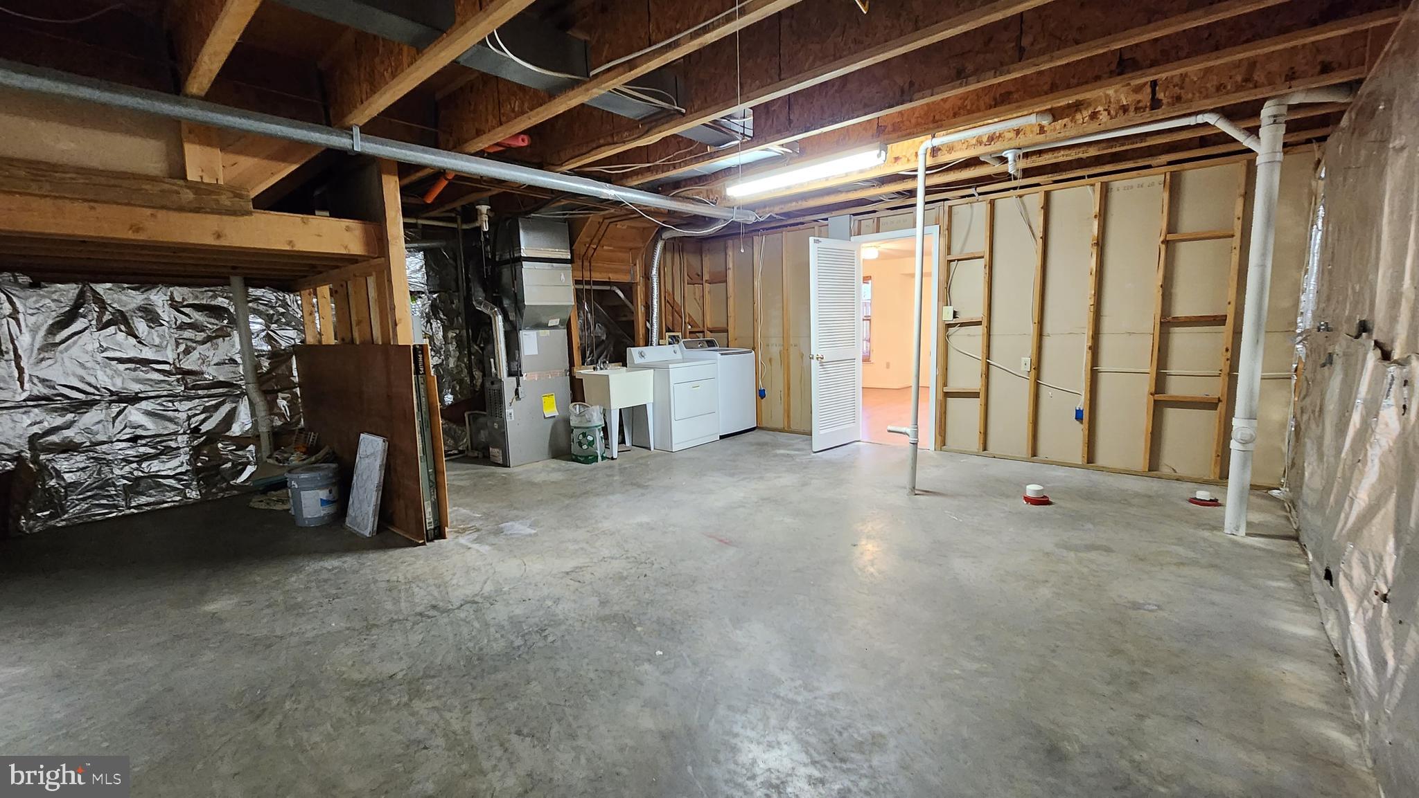 KINGSTOWNE - Residential Lease