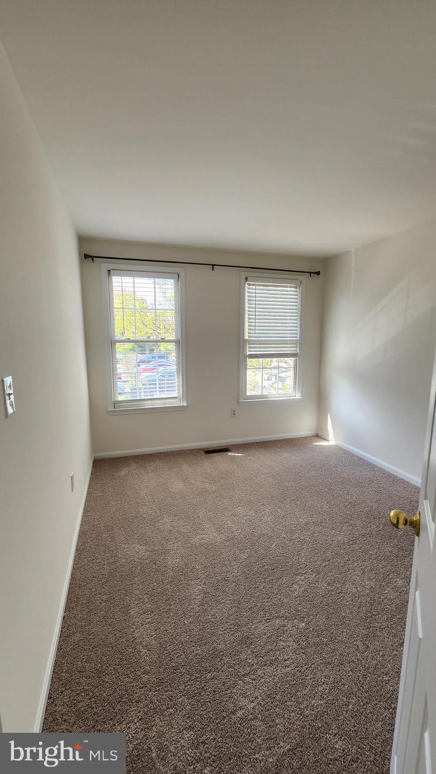 KINGSTOWNE - Residential Lease