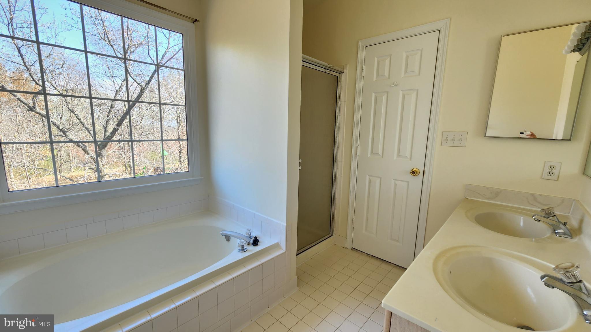 KINGSTOWNE - Residential Lease