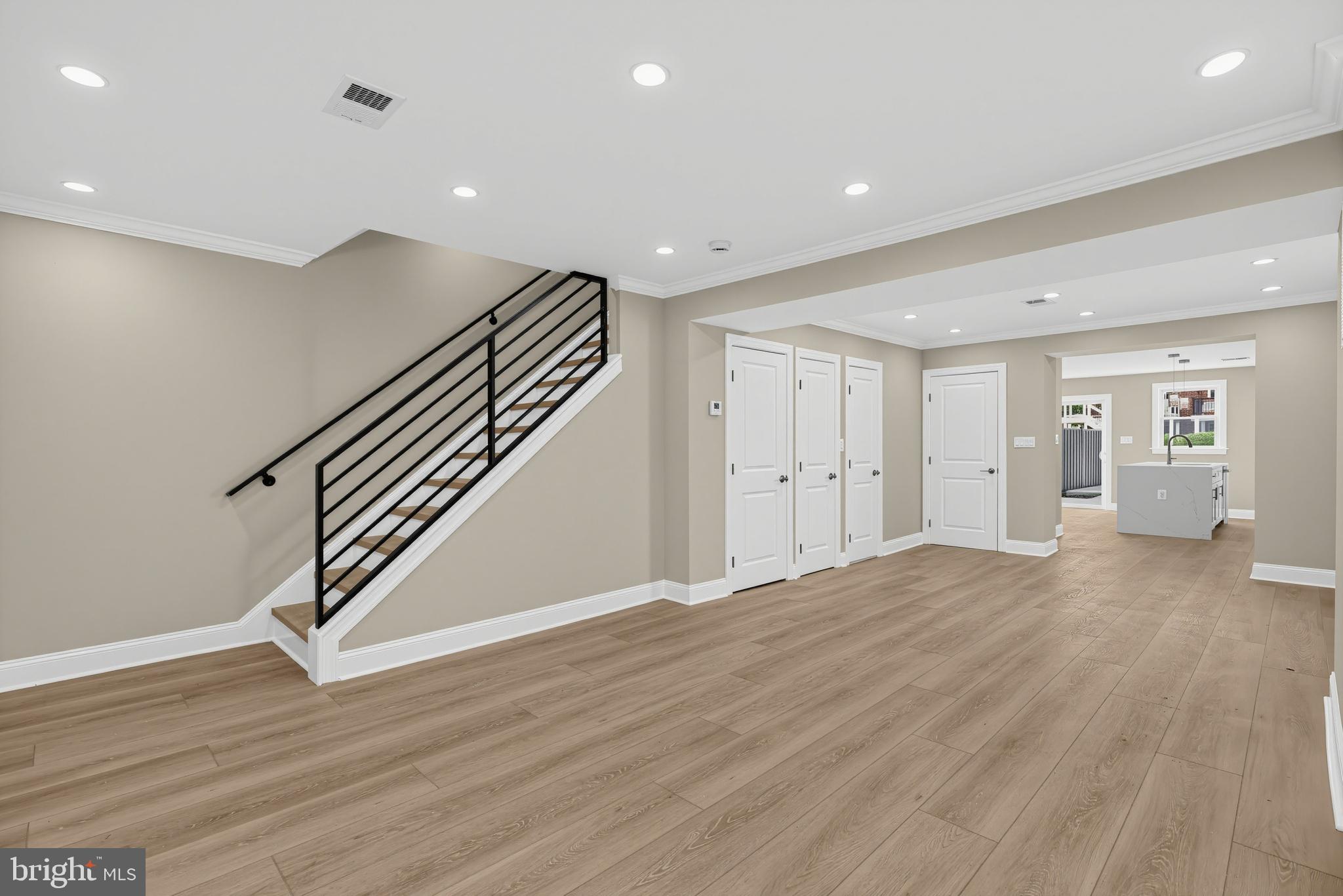 5050 12TH STREET NE