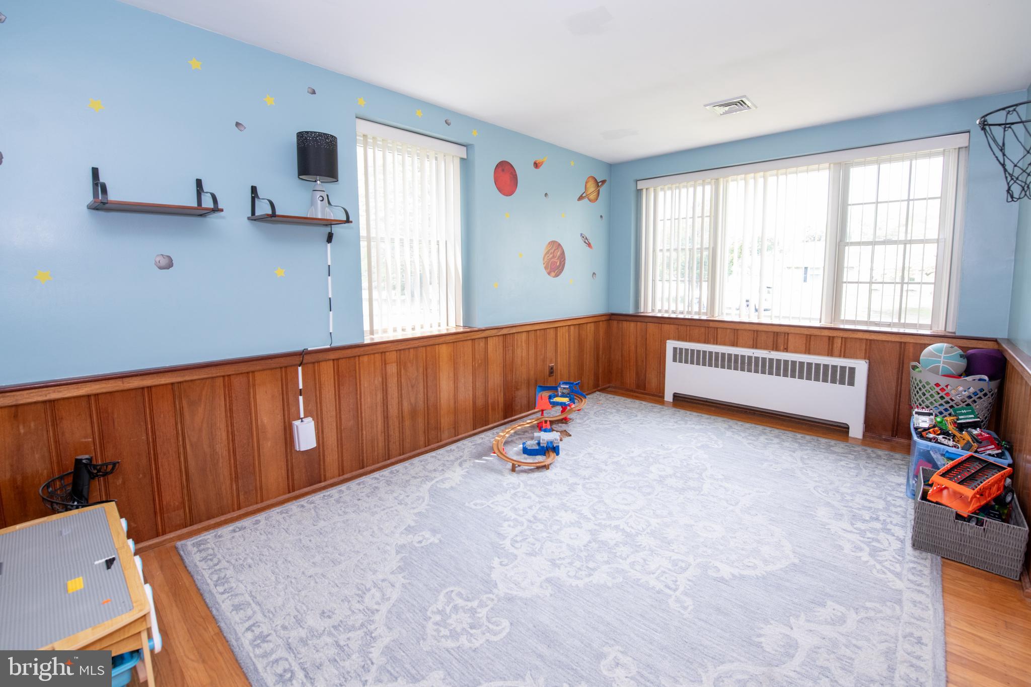MEADOW BROOK - Residential