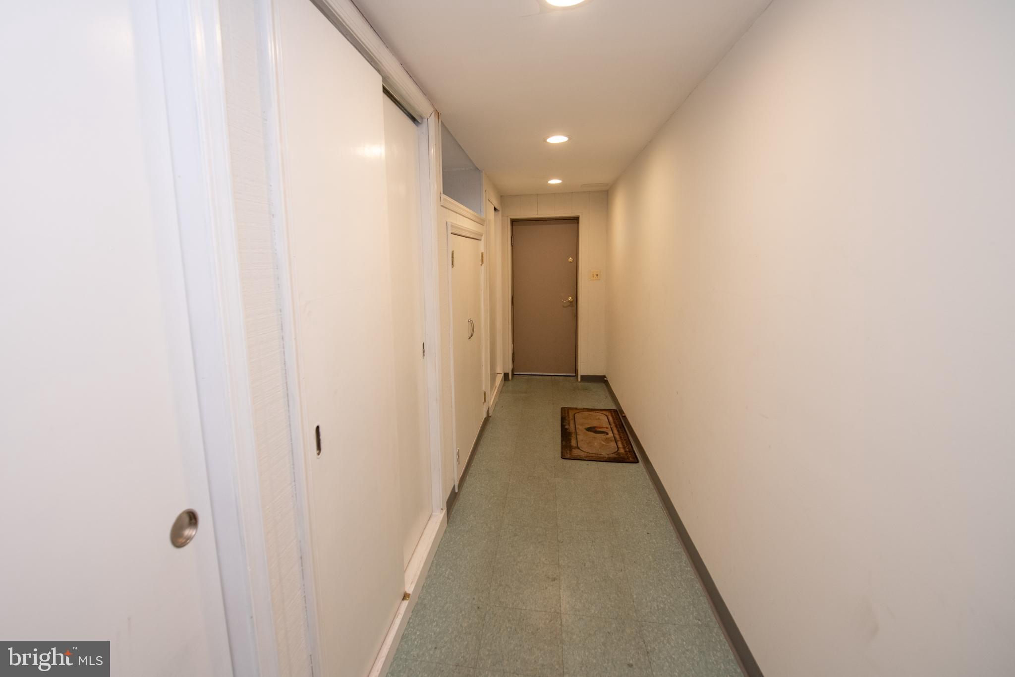 MEADOW BROOK - Residential