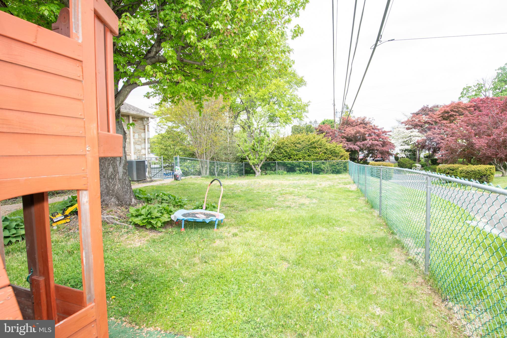 MEADOW BROOK - Residential