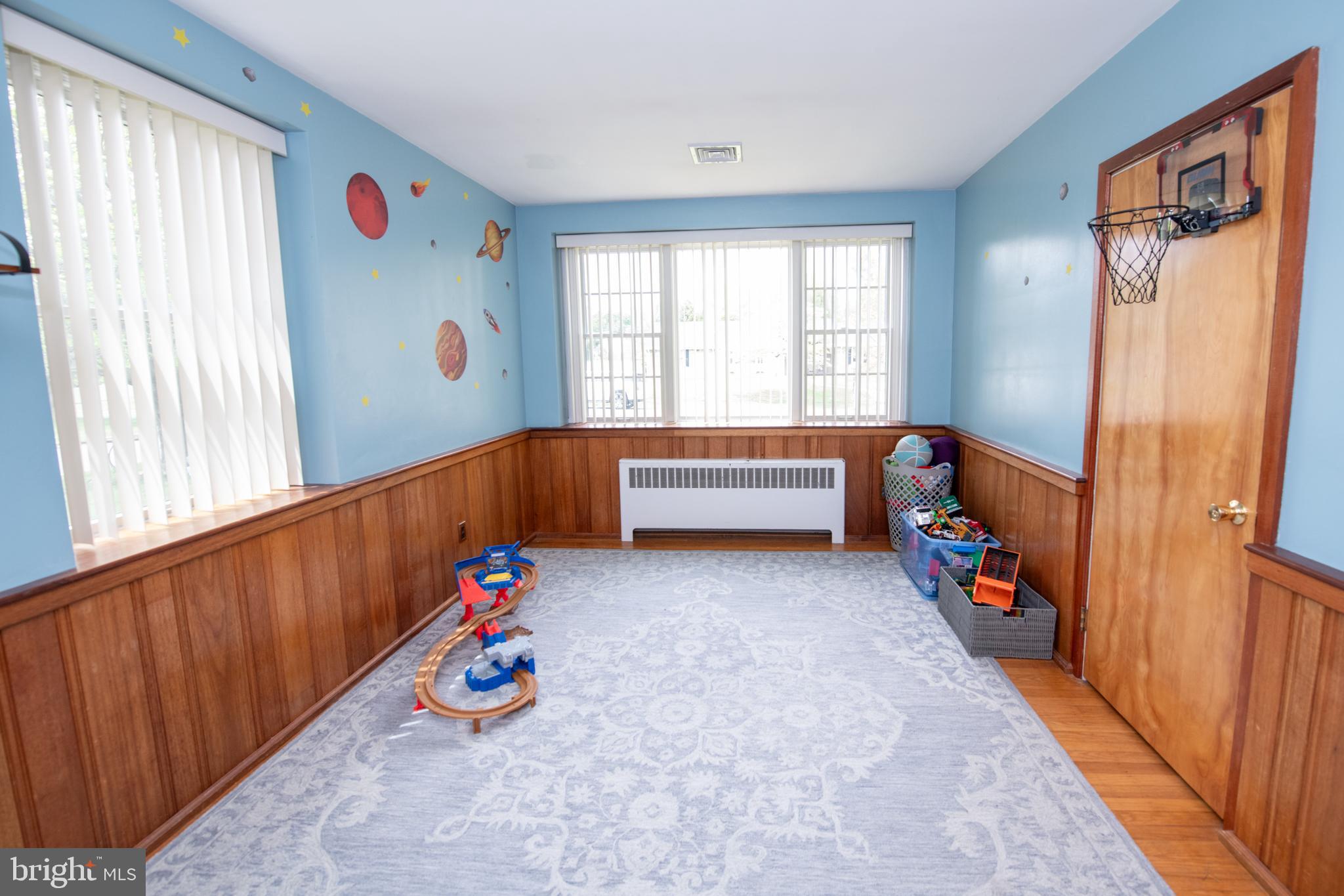 MEADOW BROOK - Residential