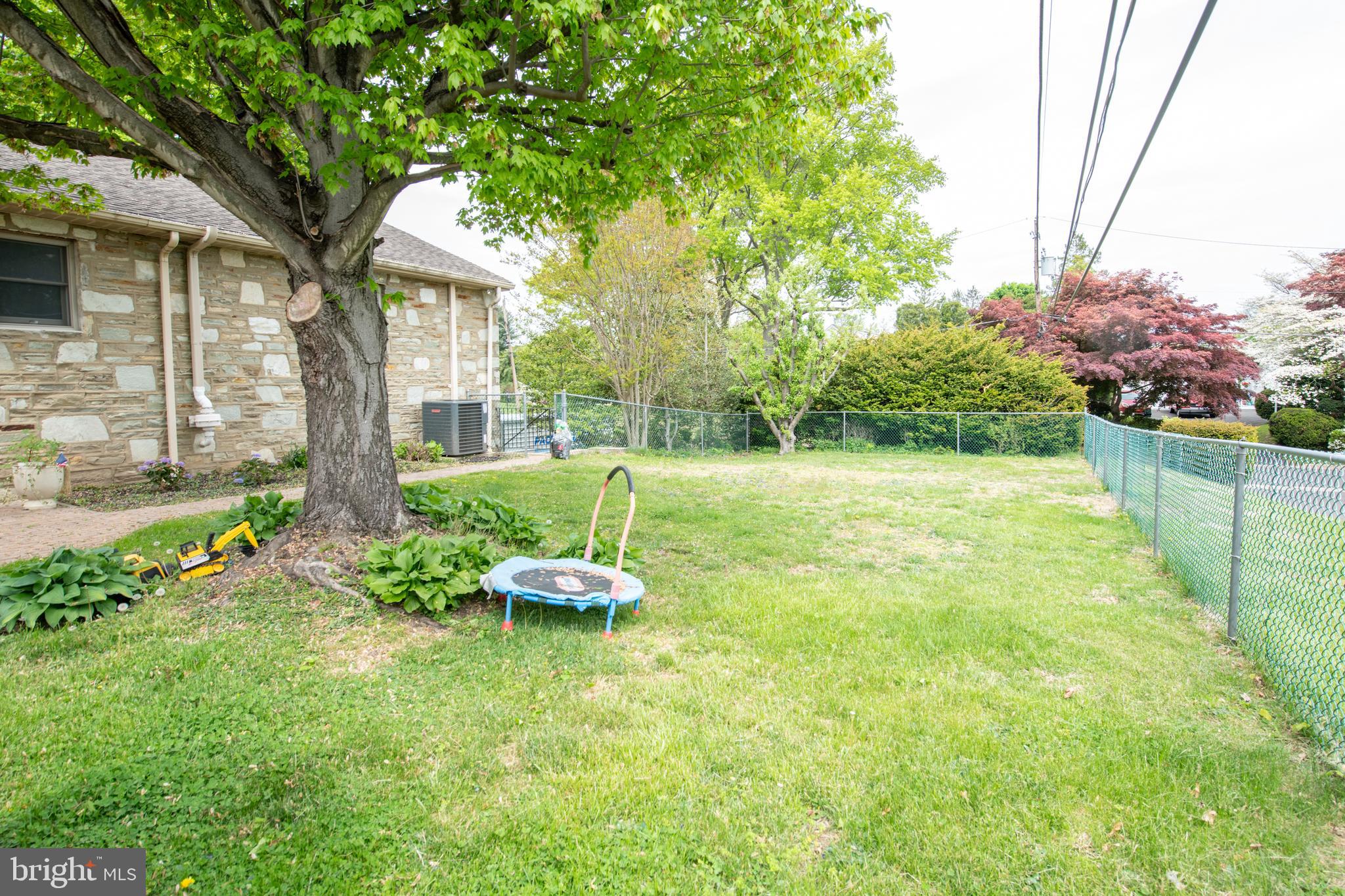 MEADOW BROOK - Residential