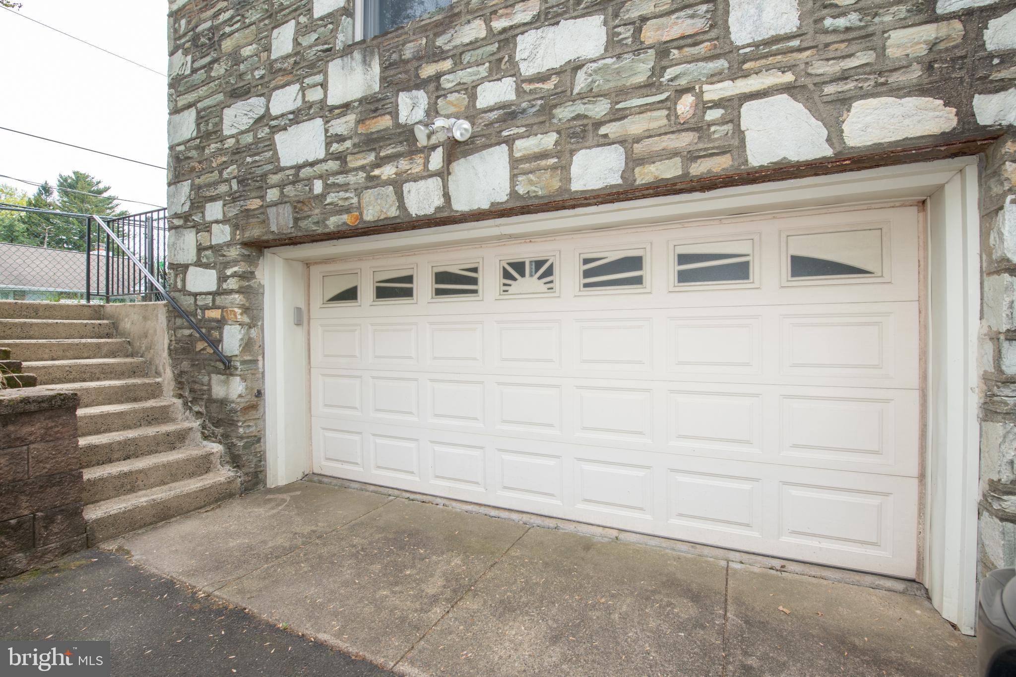 MEADOW BROOK - Residential
