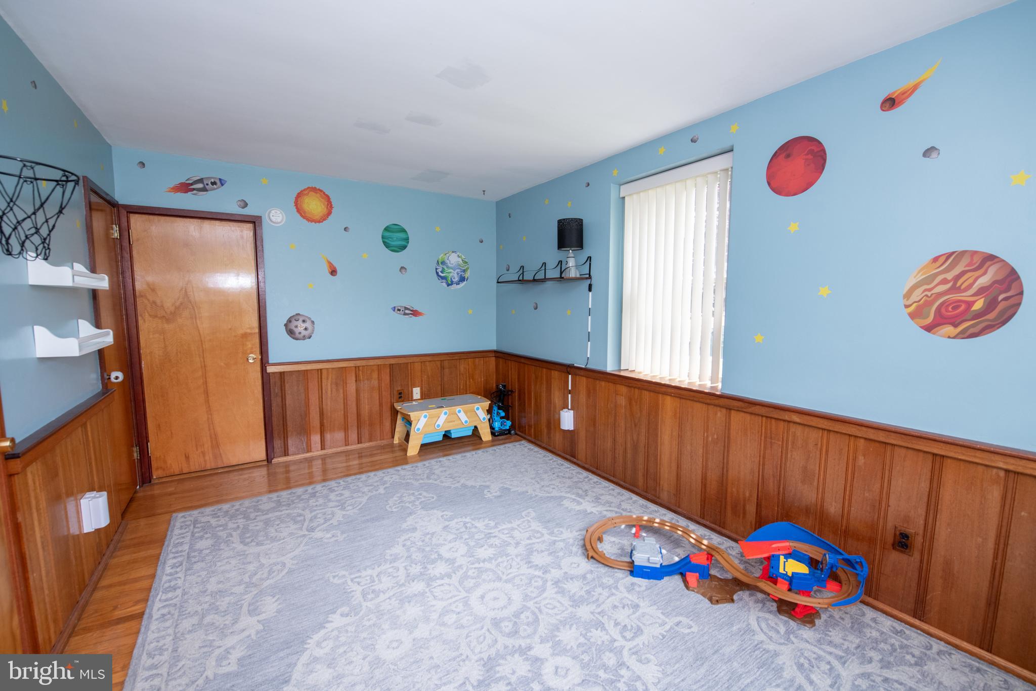 MEADOW BROOK - Residential