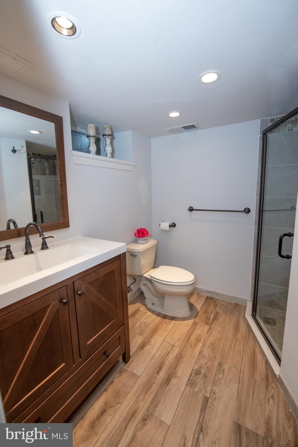 MEADOW BROOK - Residential