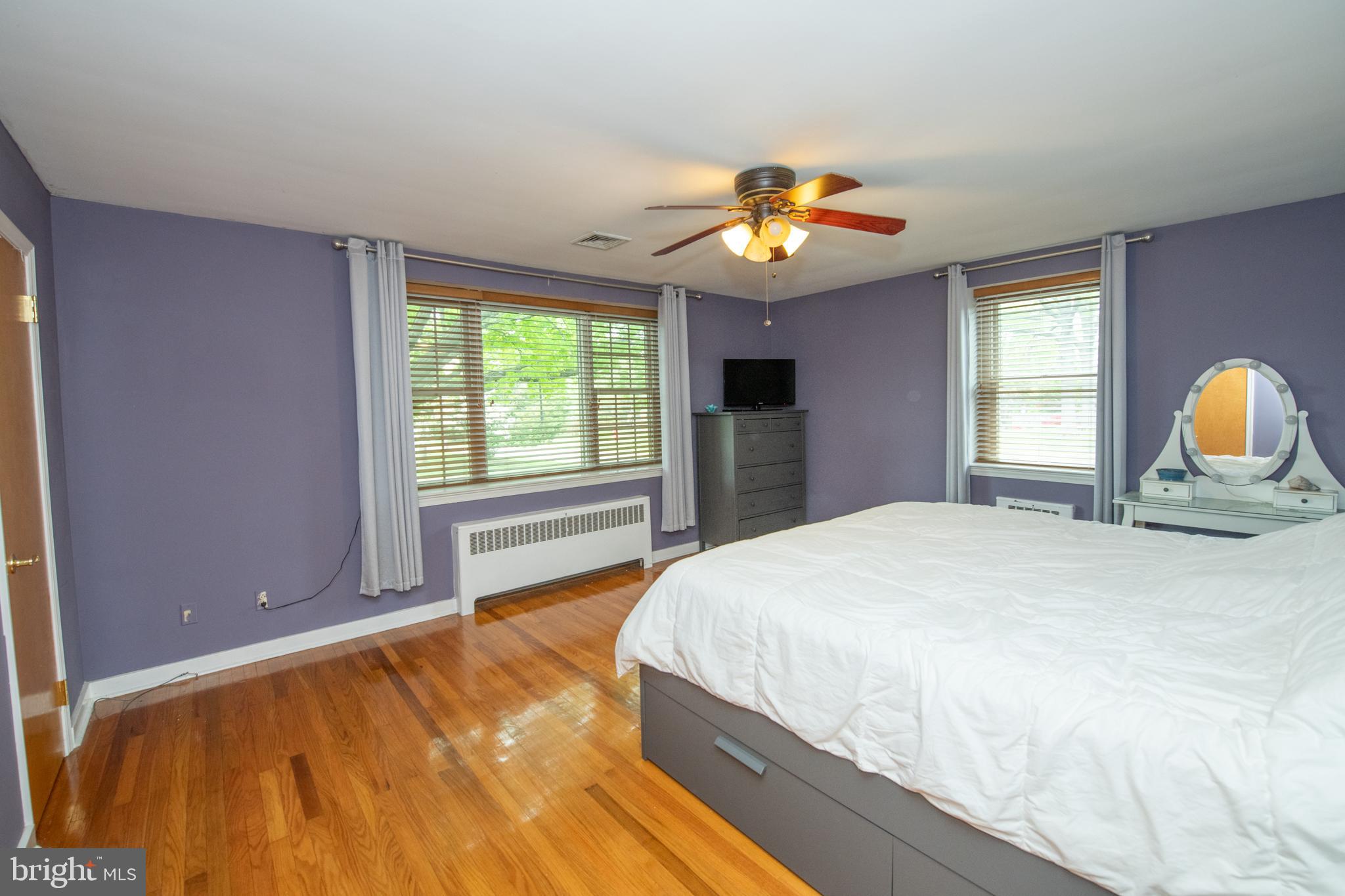 MEADOW BROOK - Residential