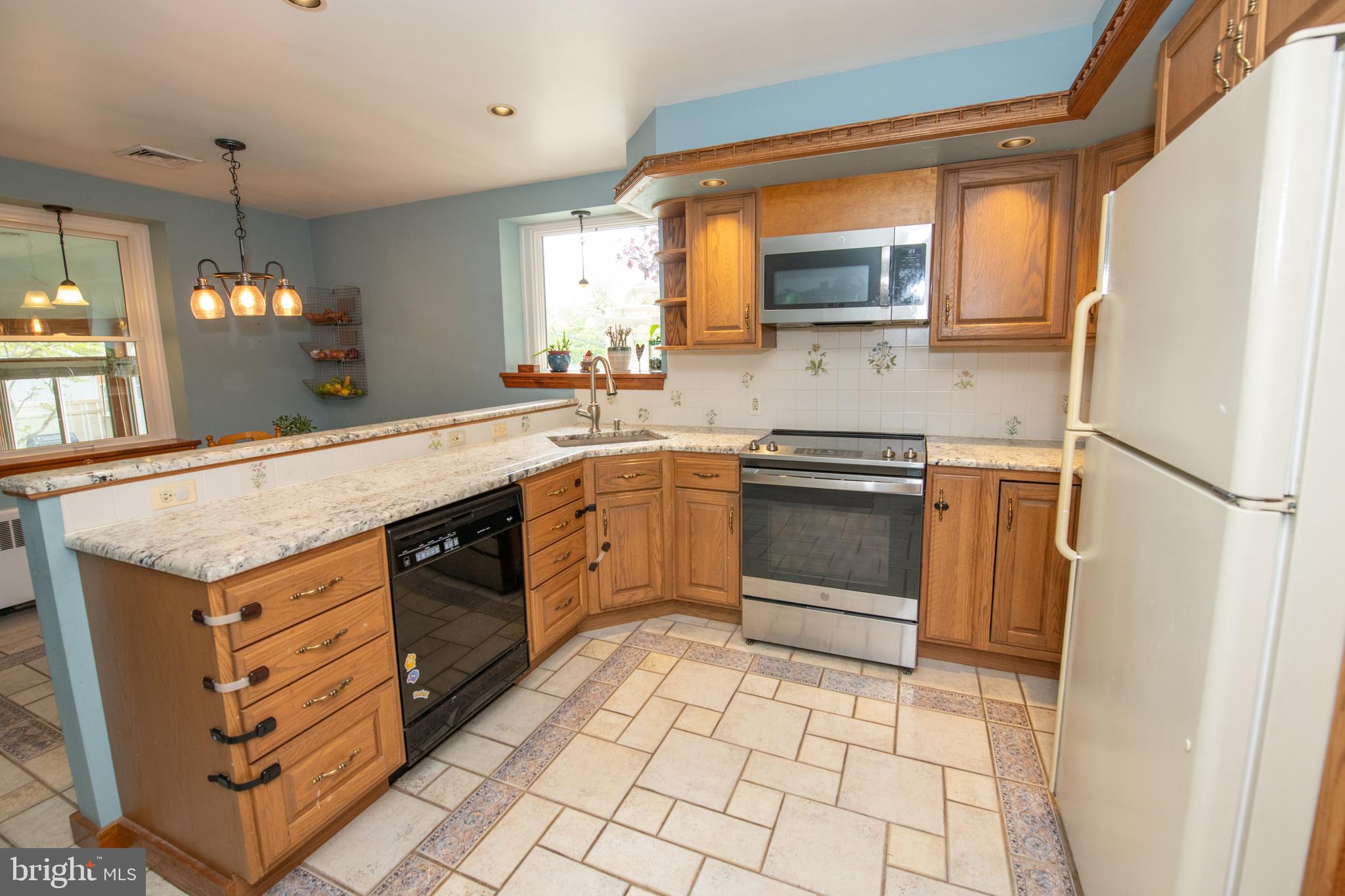 MEADOW BROOK - Residential