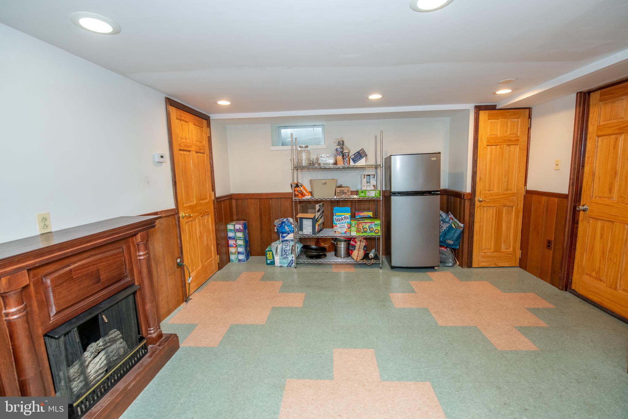 MEADOW BROOK - Residential