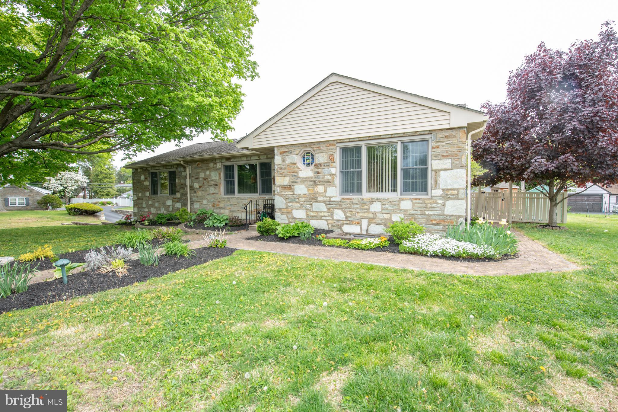 MEADOW BROOK - Residential