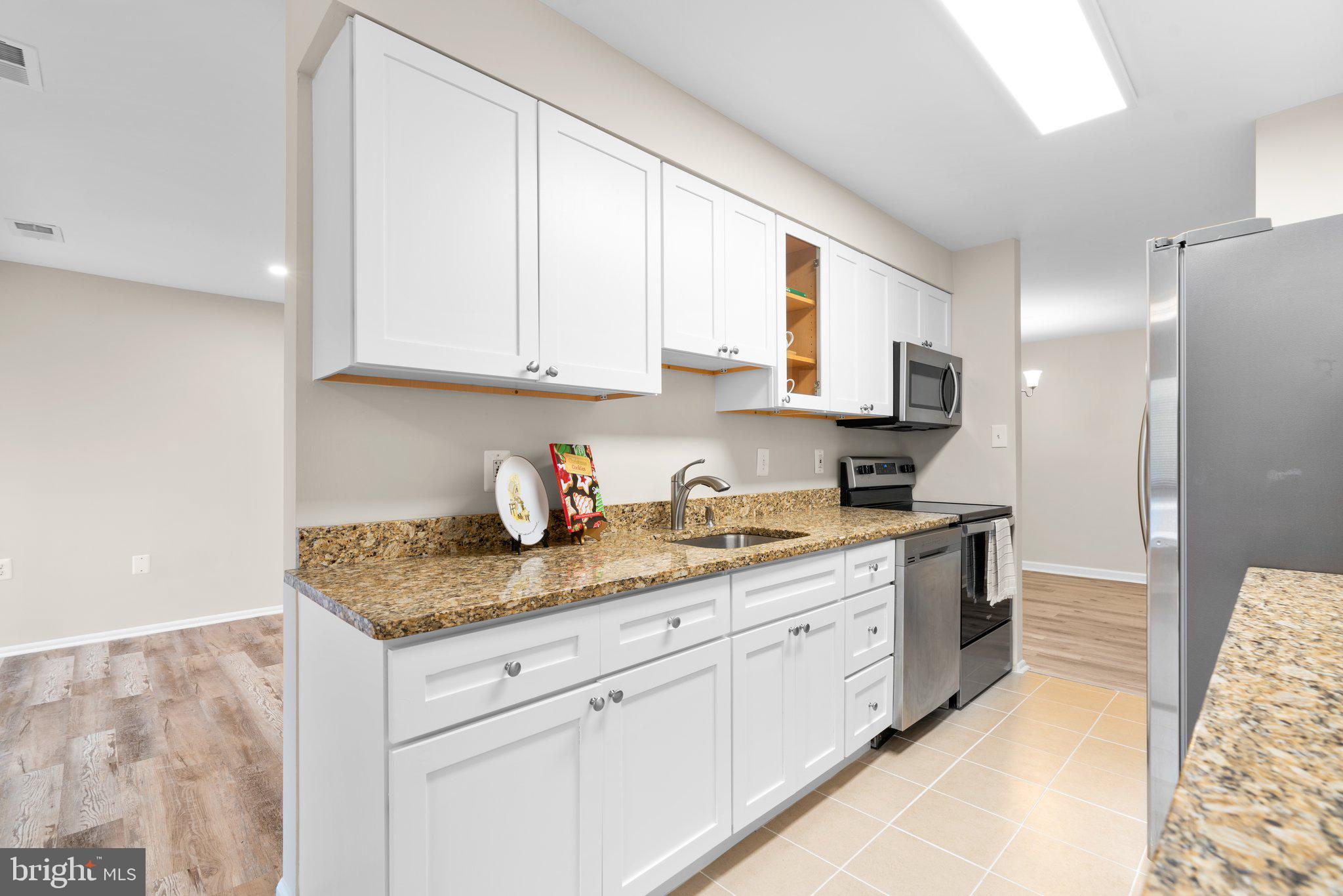 HYDE PARK - Residential