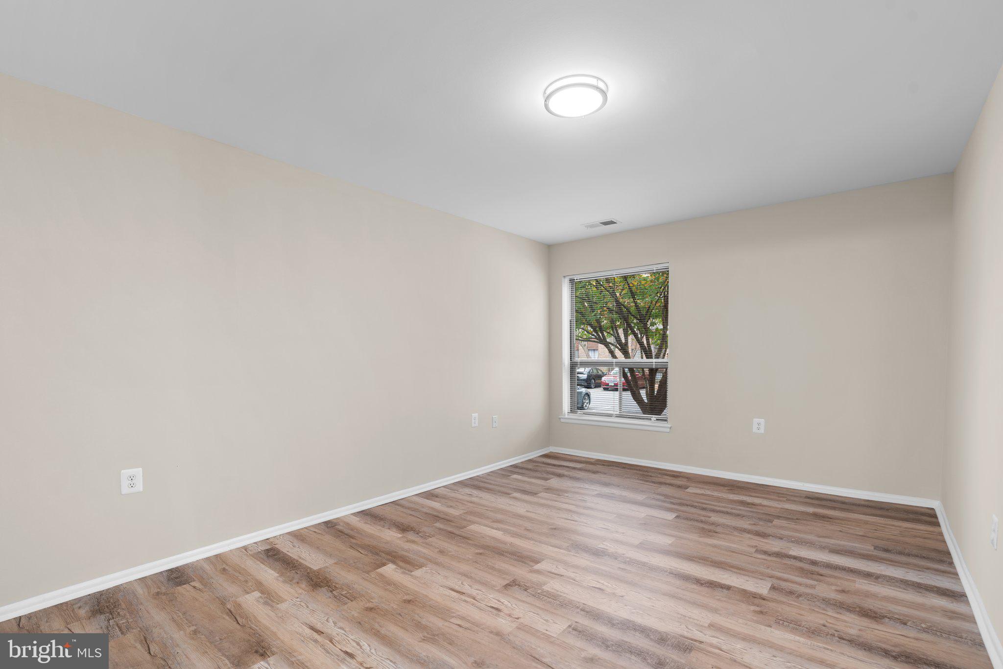 HYDE PARK - Residential