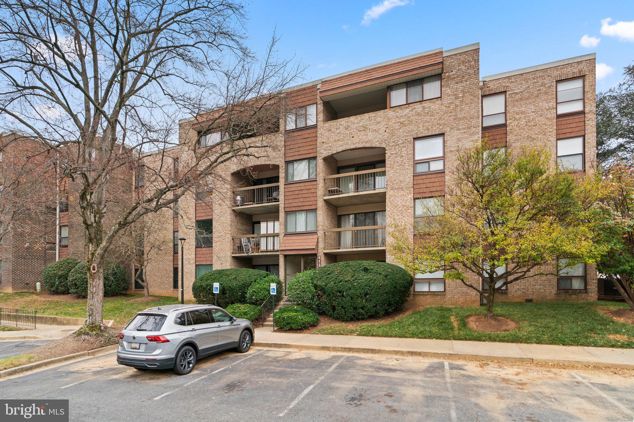 HYDE PARK - Residential