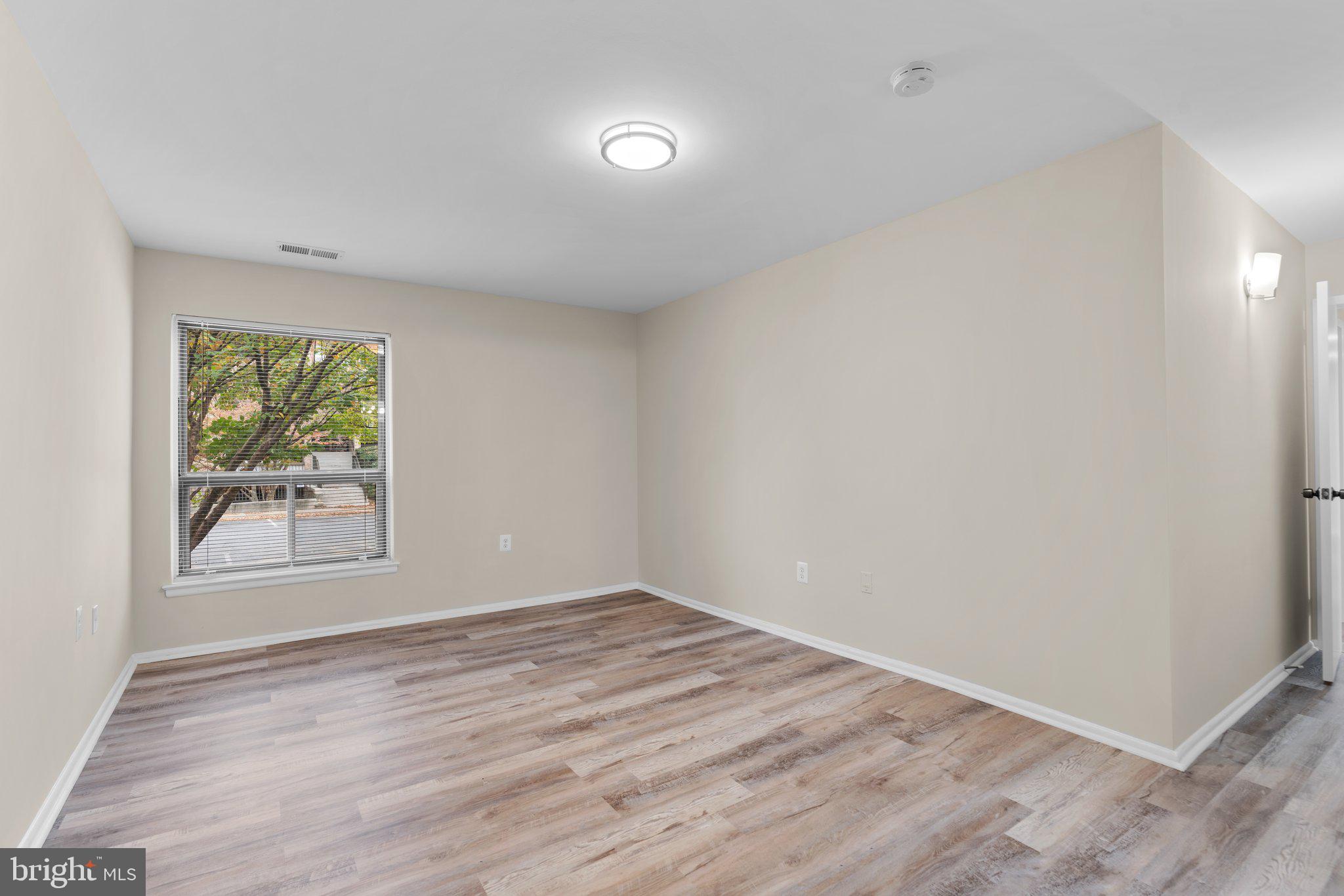 HYDE PARK - Residential