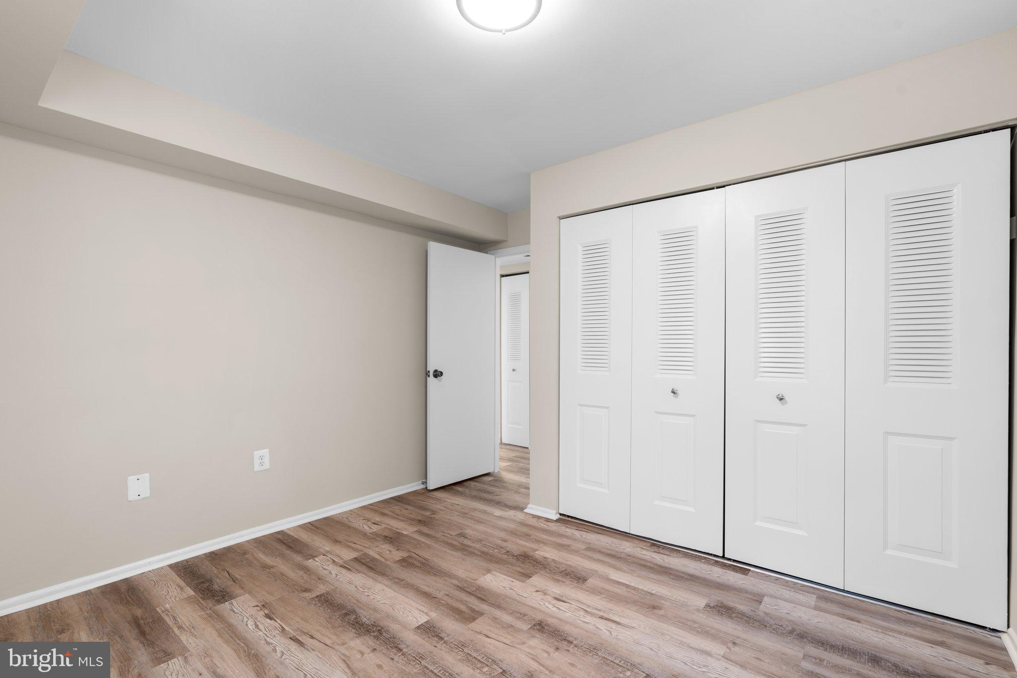 HYDE PARK - Residential