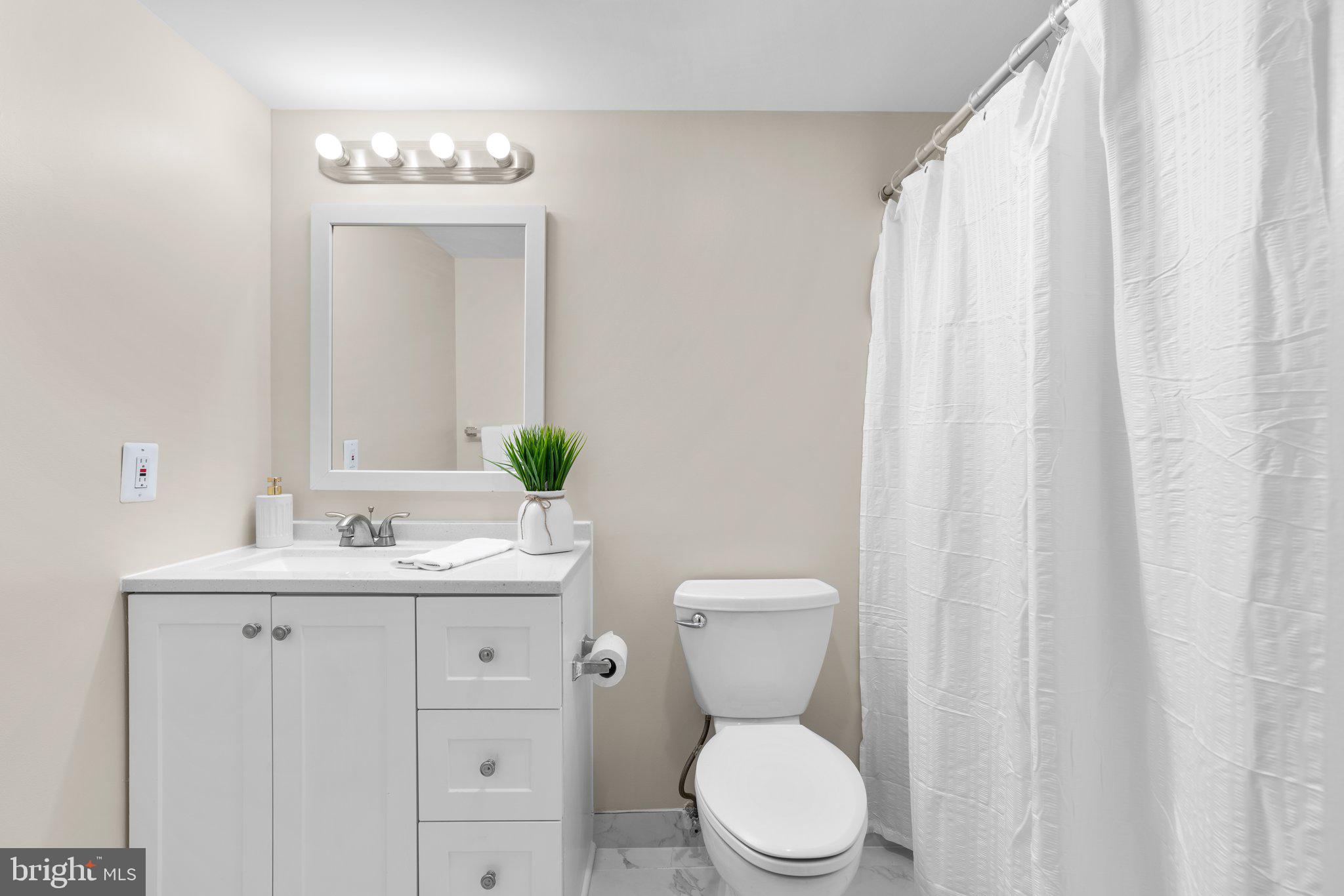 HYDE PARK - Residential