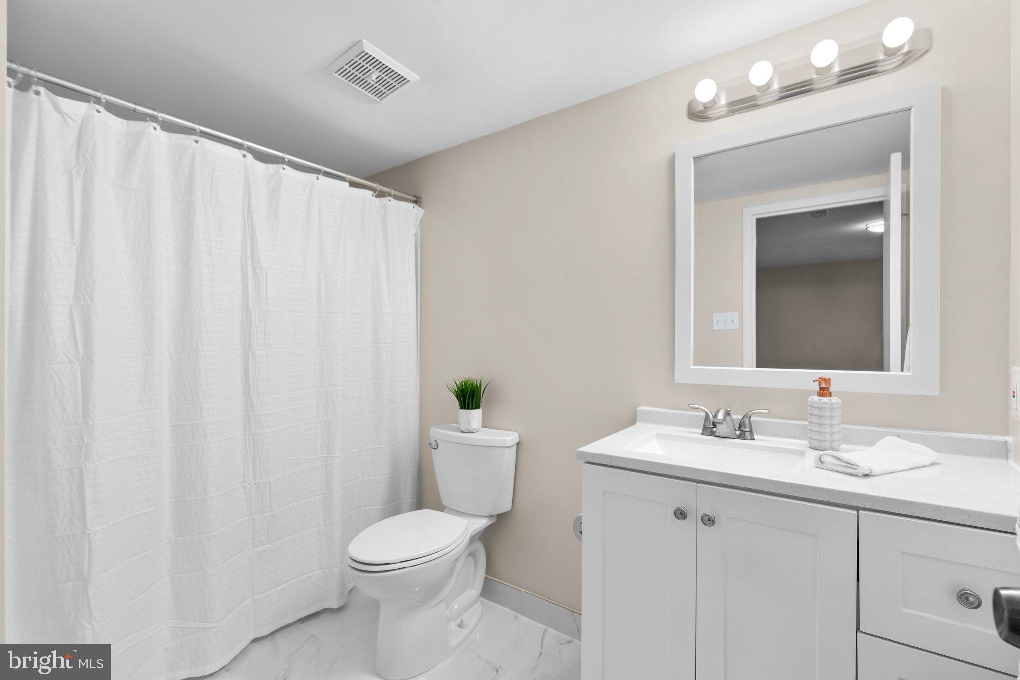 HYDE PARK - Residential